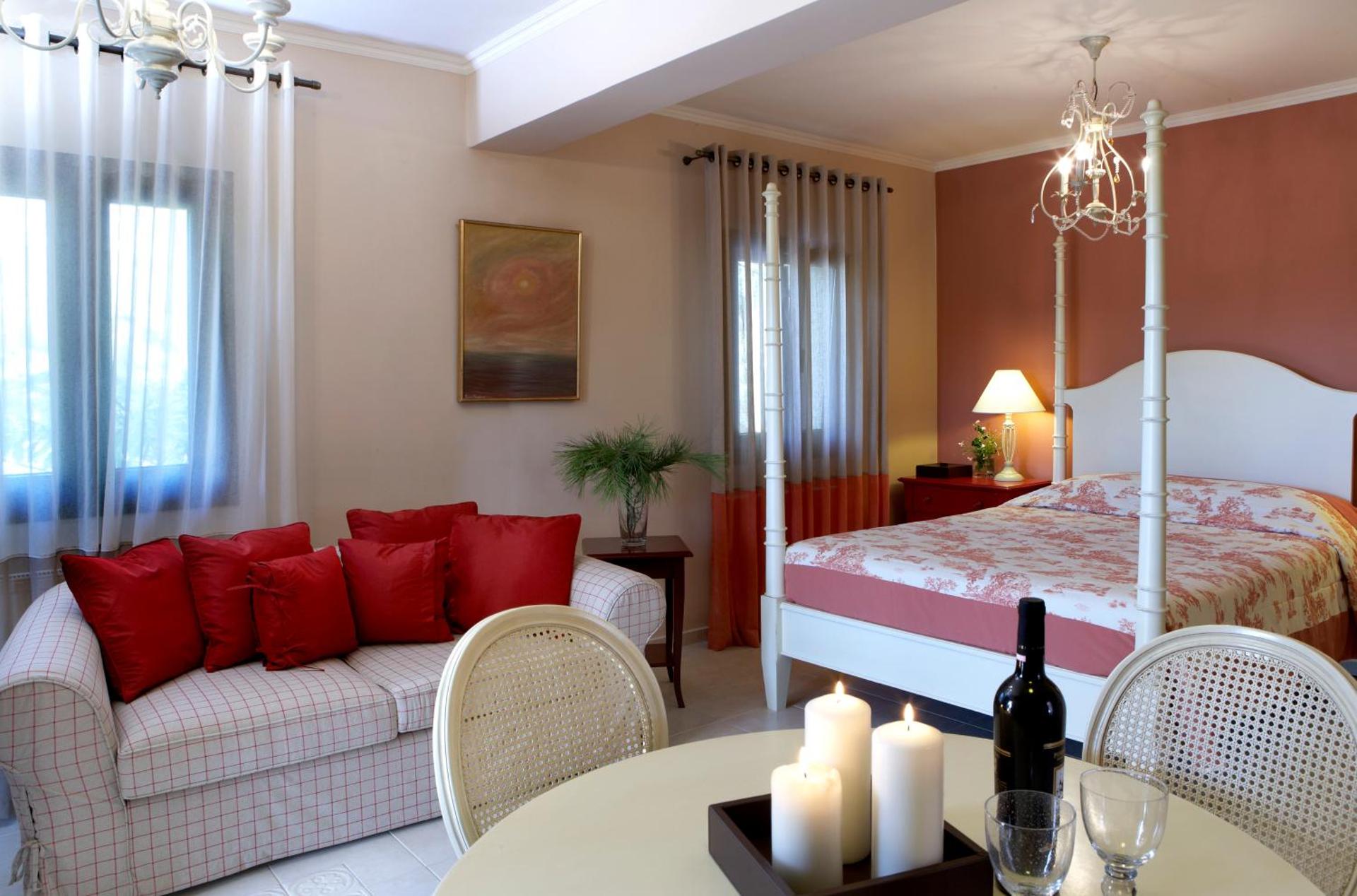 Avra Private Suites - Photo 15