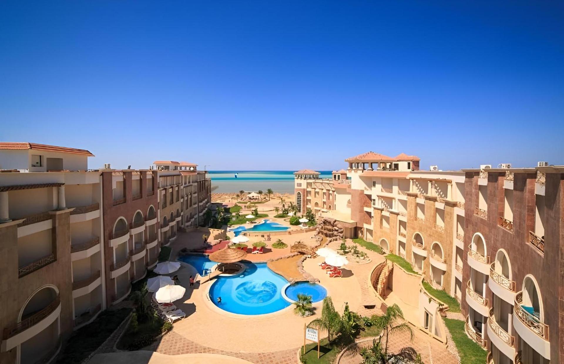 Royal Beach Boutique Hotel - Photo 60