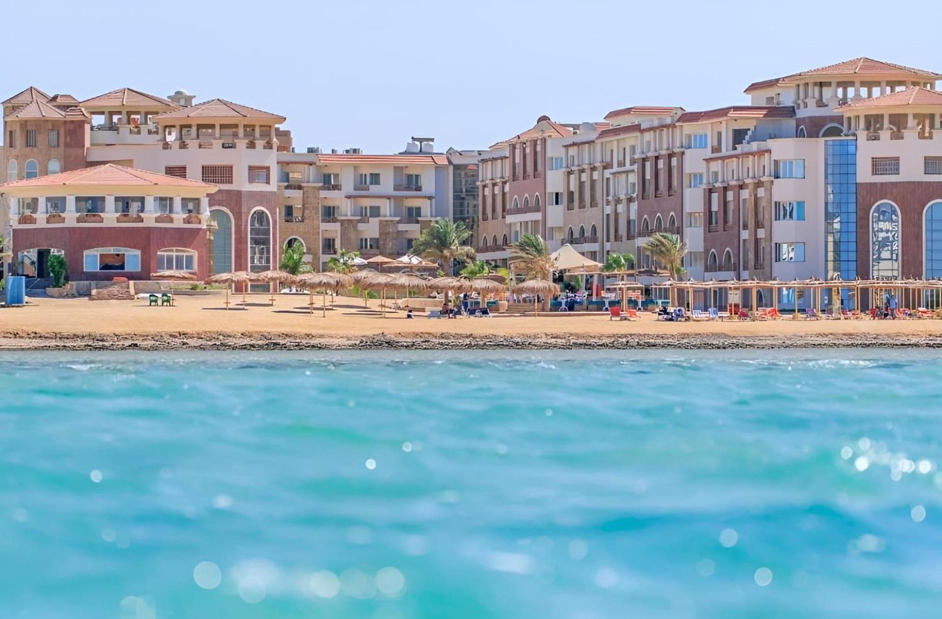 Royal Beach Boutique Hotel - Photo 54