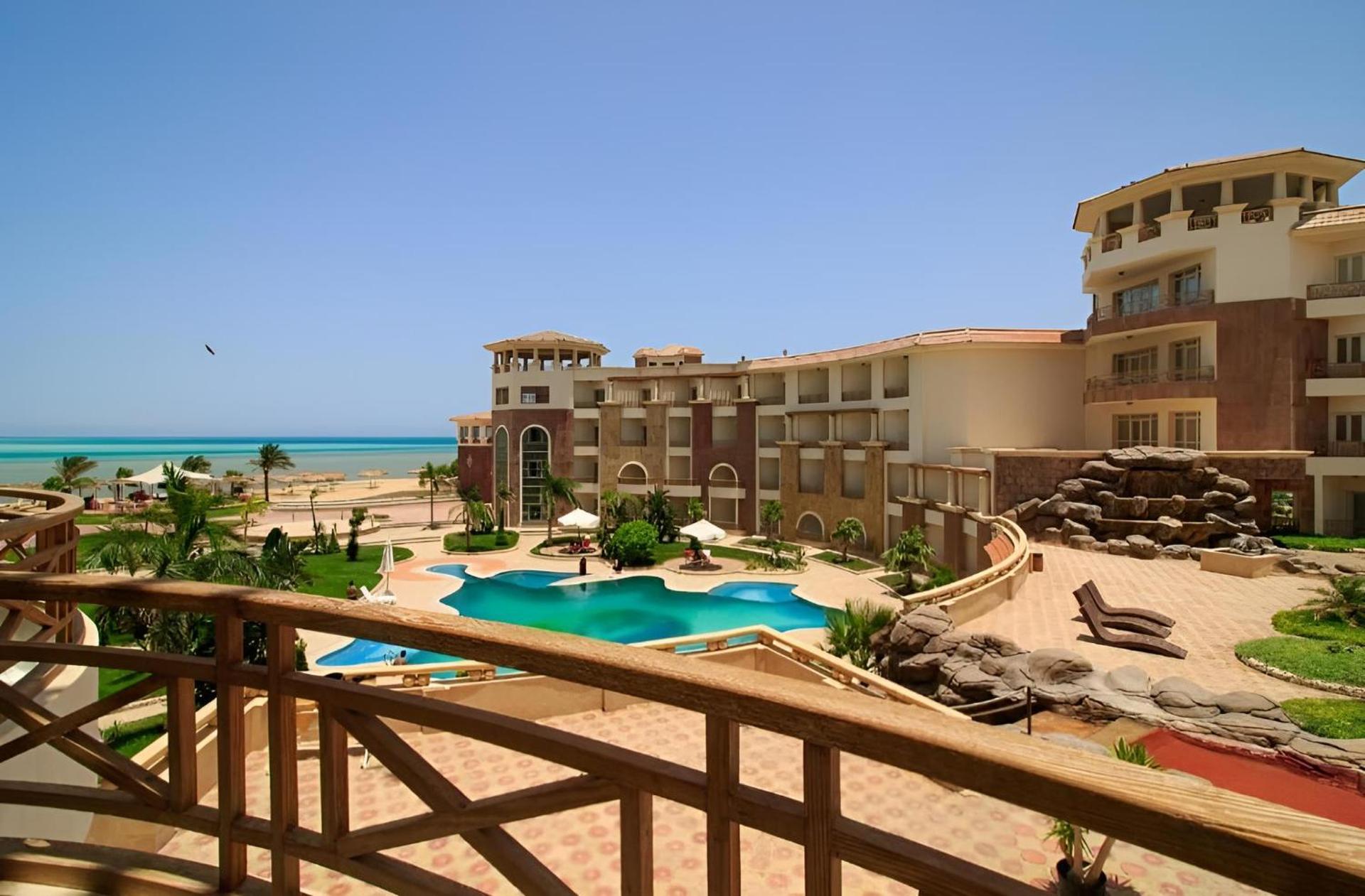 Royal Beach Boutique Hotel - Photo 64