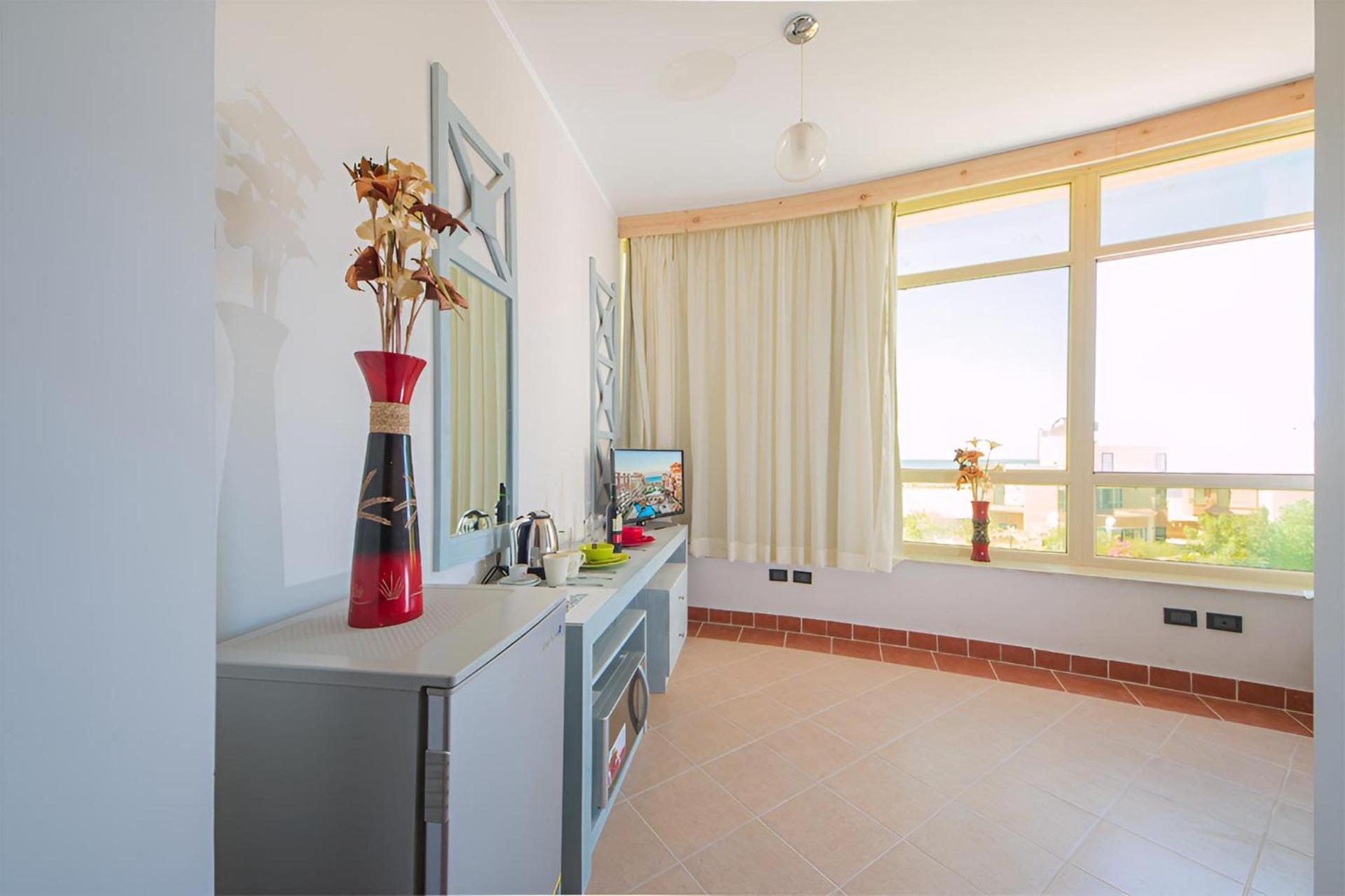 Royal Beach Boutique Hotel - Photo 43