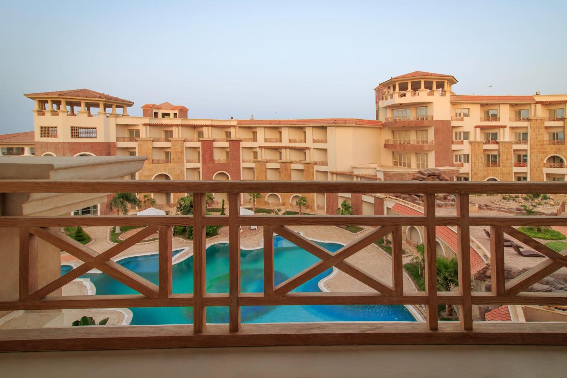 Royal Beach Boutique Hotel - Photo 37