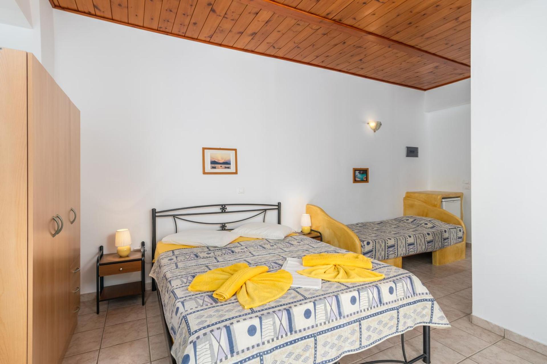 Apollon Rooms - Photo 7