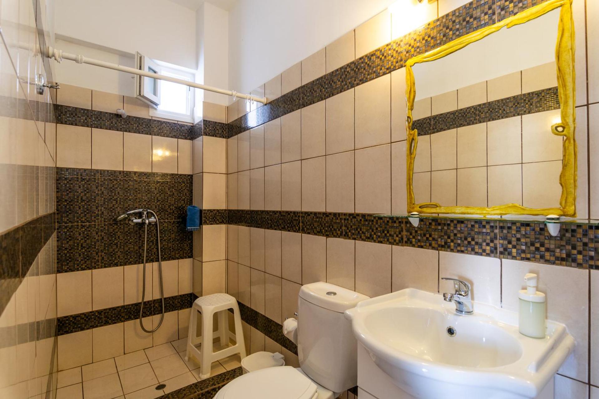 Apollon Rooms - Photo 26