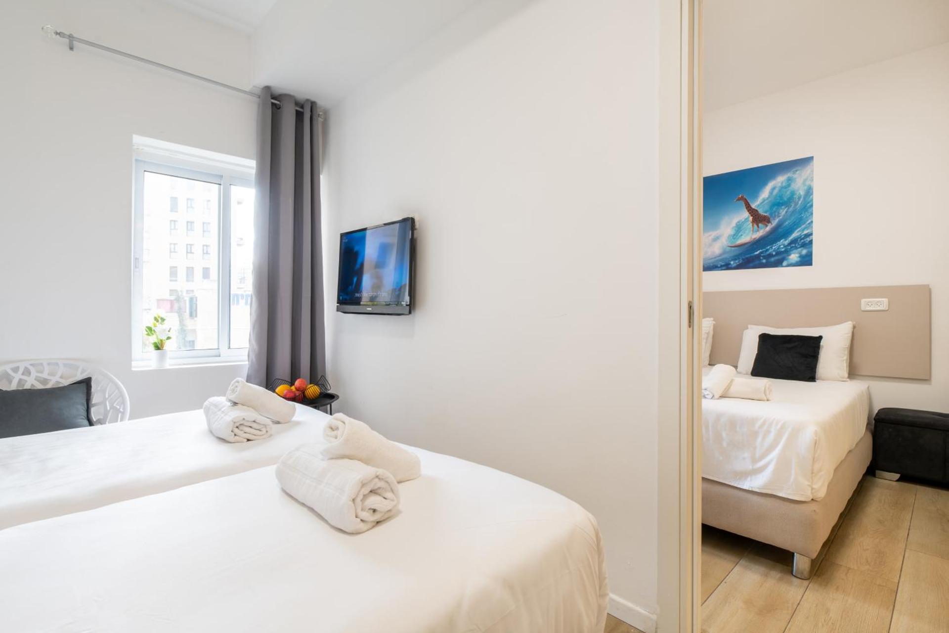 Aju Hillel 14 - Photo 13