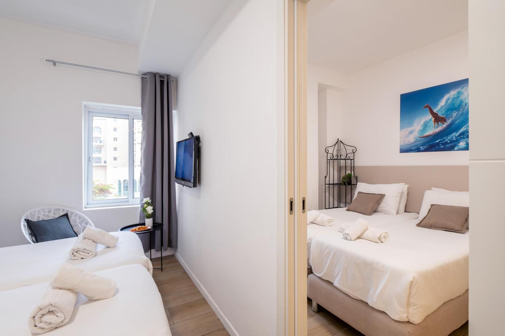 Aju Hillel 14 - Photo 12