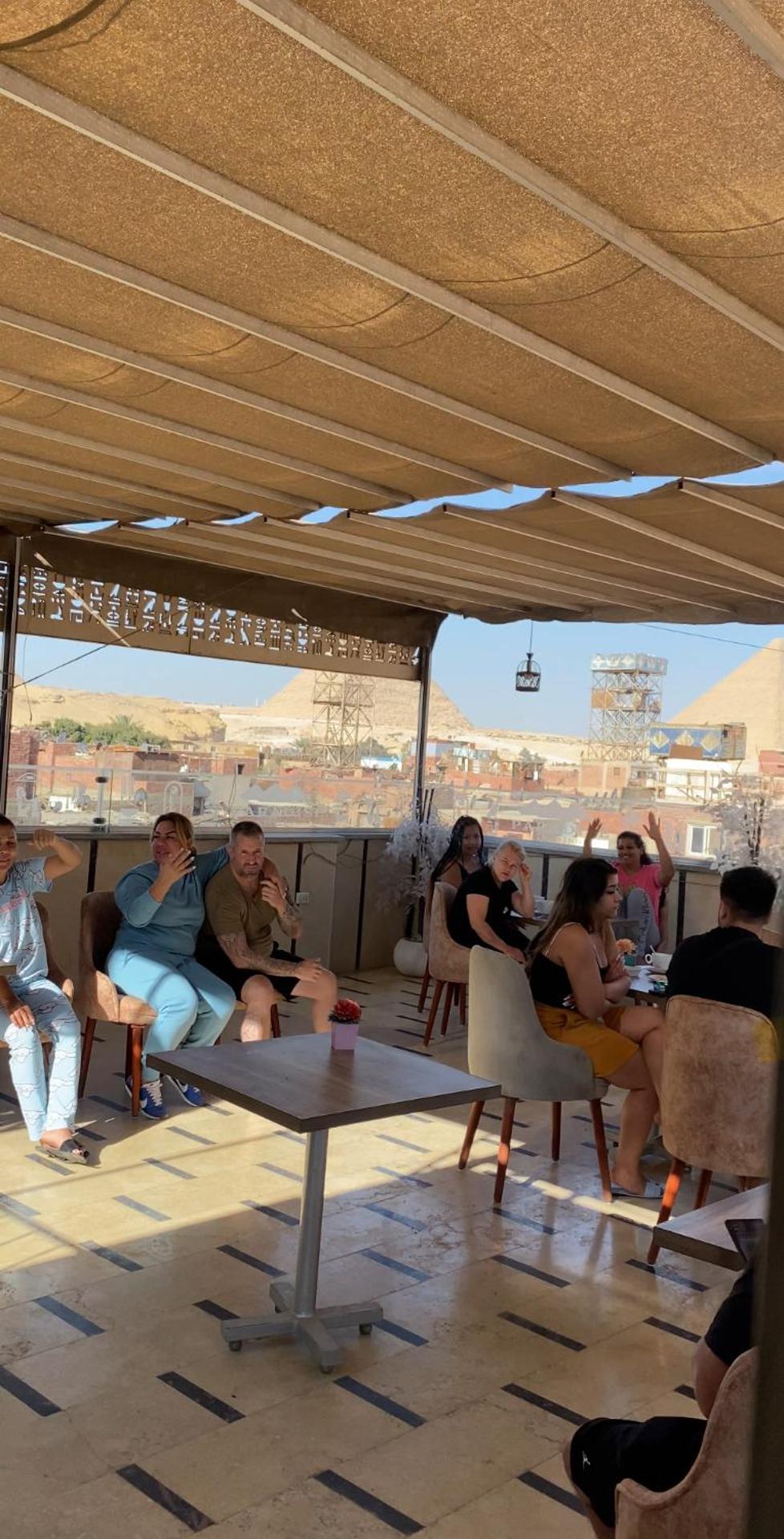 Elite Paradise Pyramids View - Photo 101