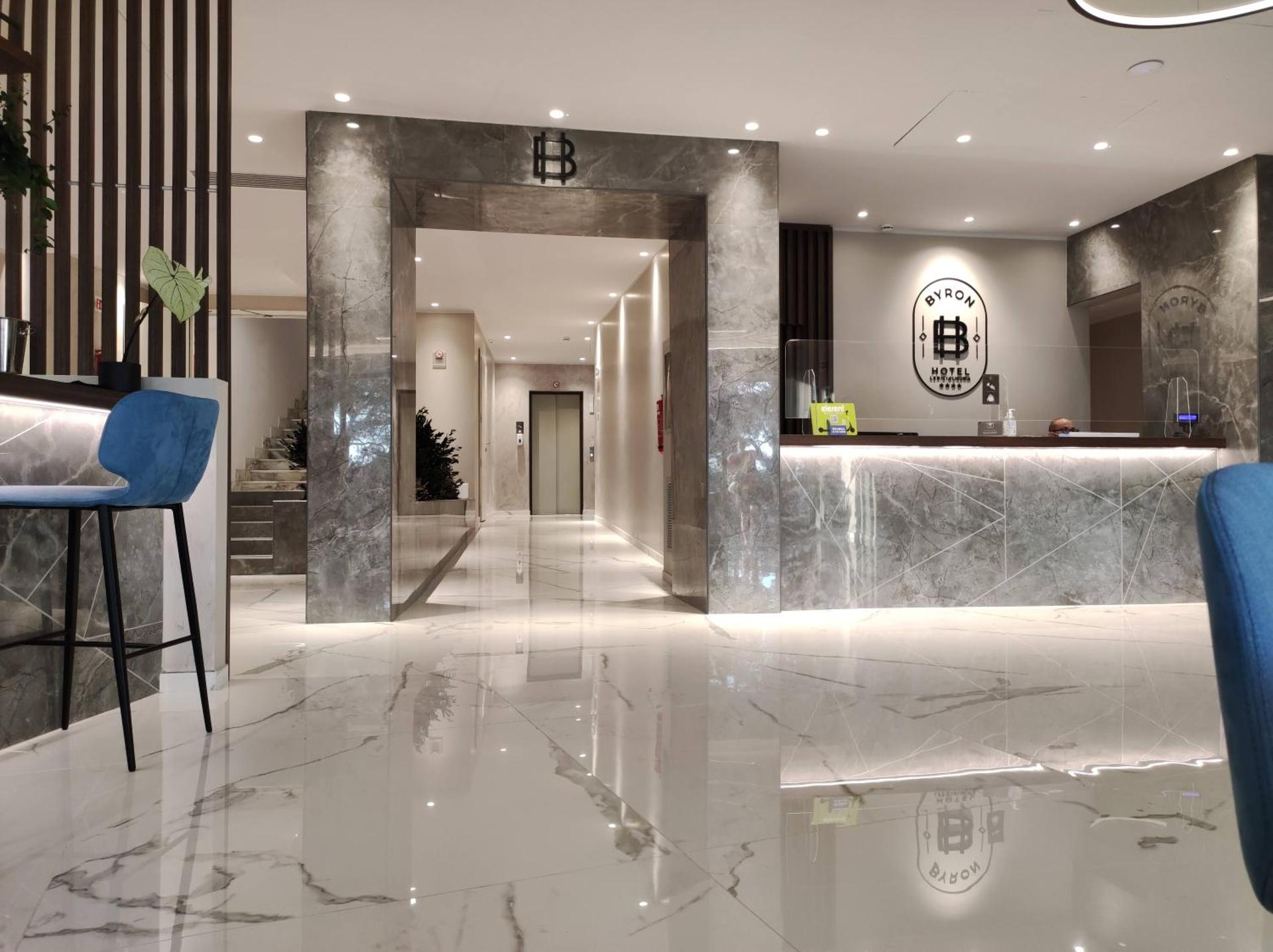 Hotel Byron - Photo 18