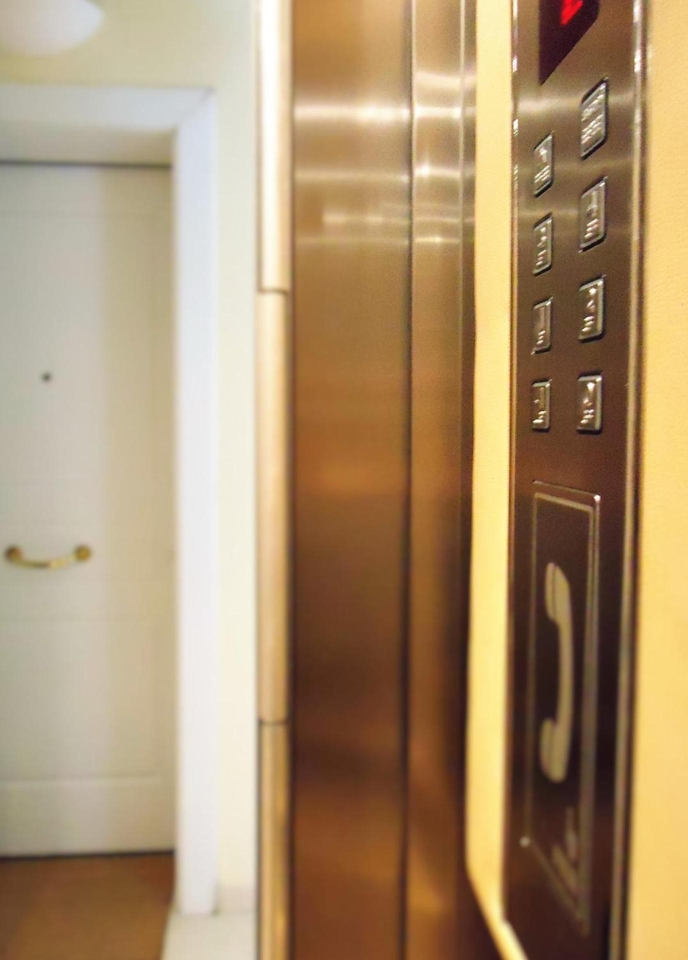 Marousi Boutique Apartment - Photo 13