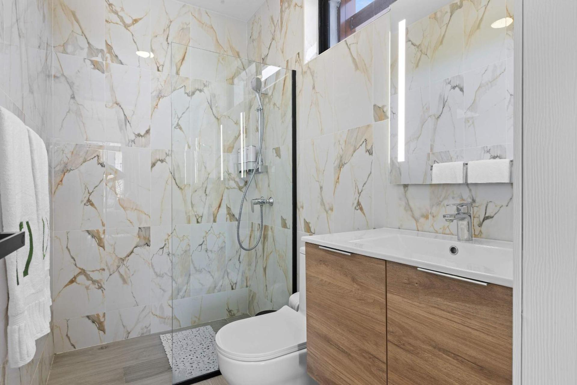 NOK Elegant 2BR Apt by Vistacana - Photo 18