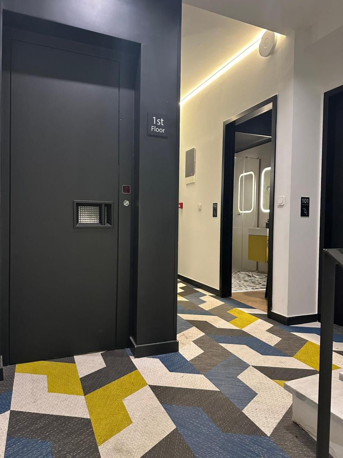 Corto Maltese Boutique - Photo 84