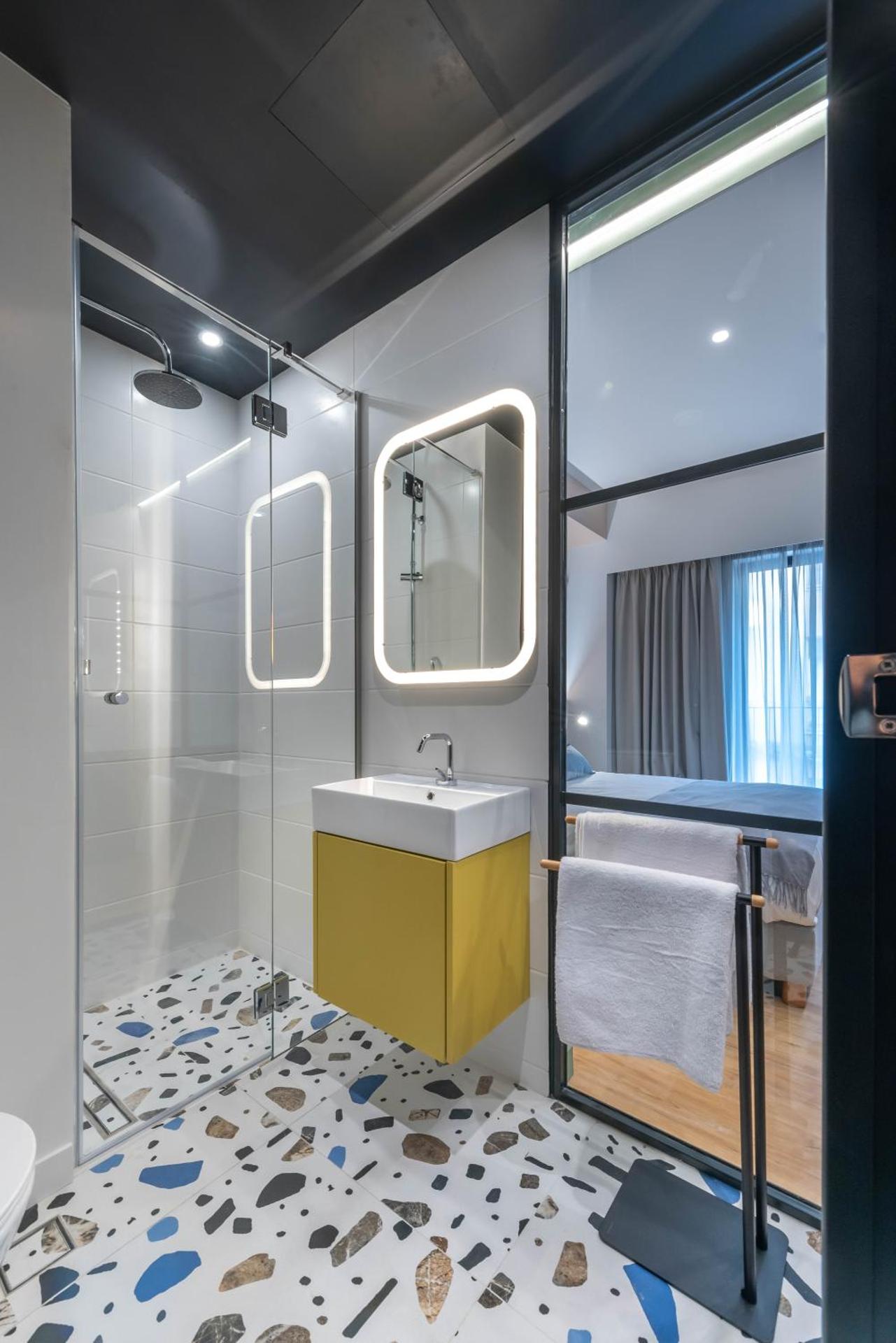 Corto Maltese Boutique - Photo 15