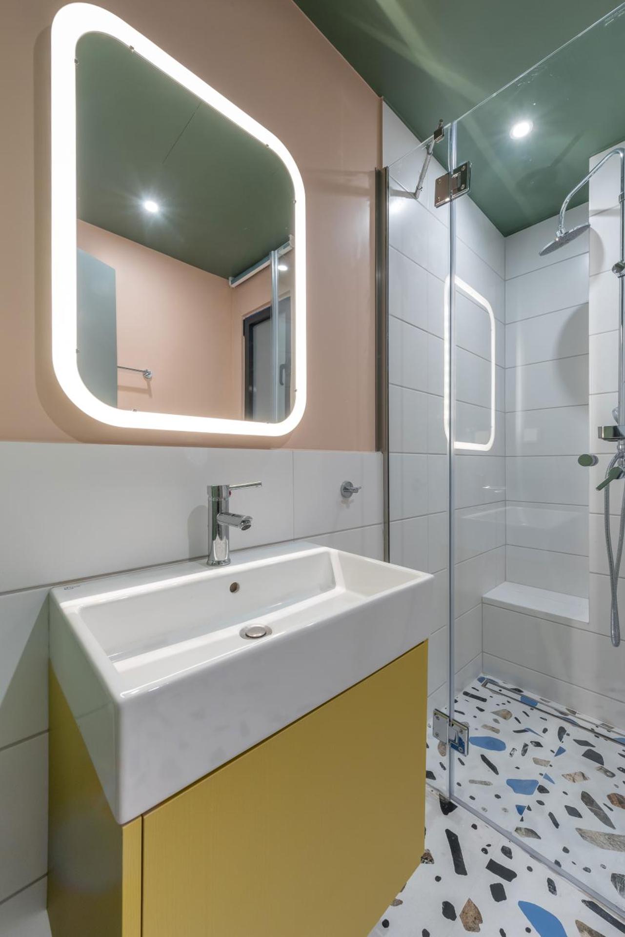 Corto Maltese Boutique - Photo 28