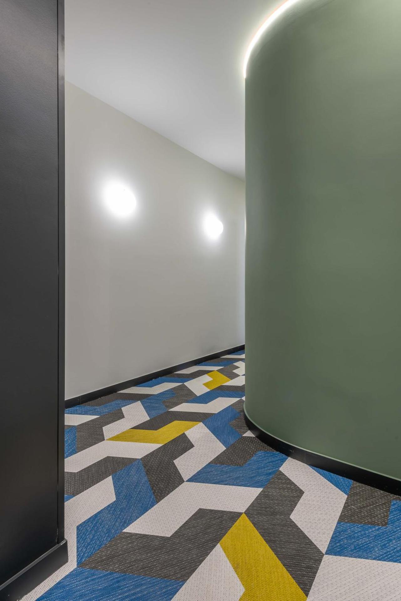 Corto Maltese Boutique - Photo 85