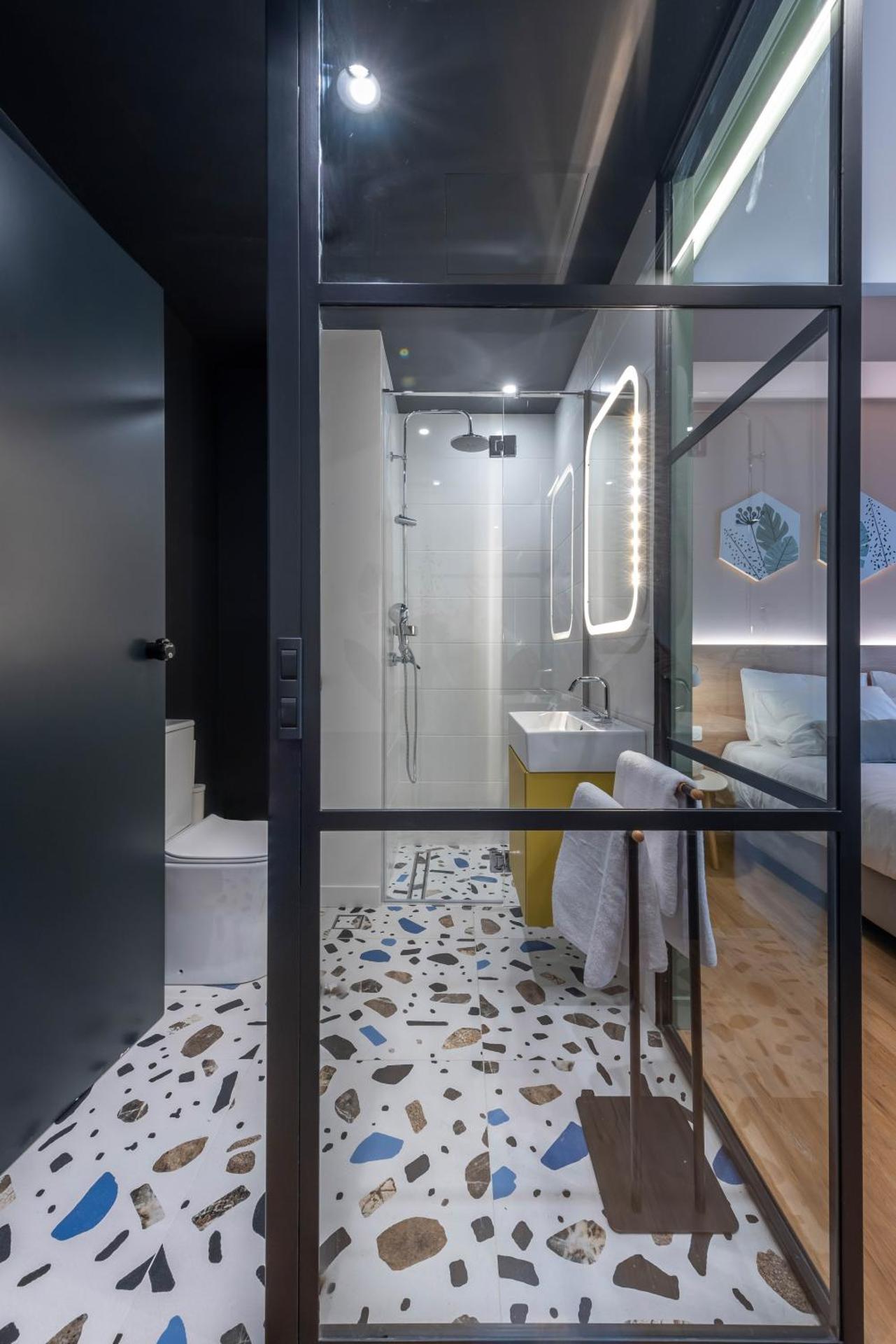 Corto Maltese Boutique - Photo 20