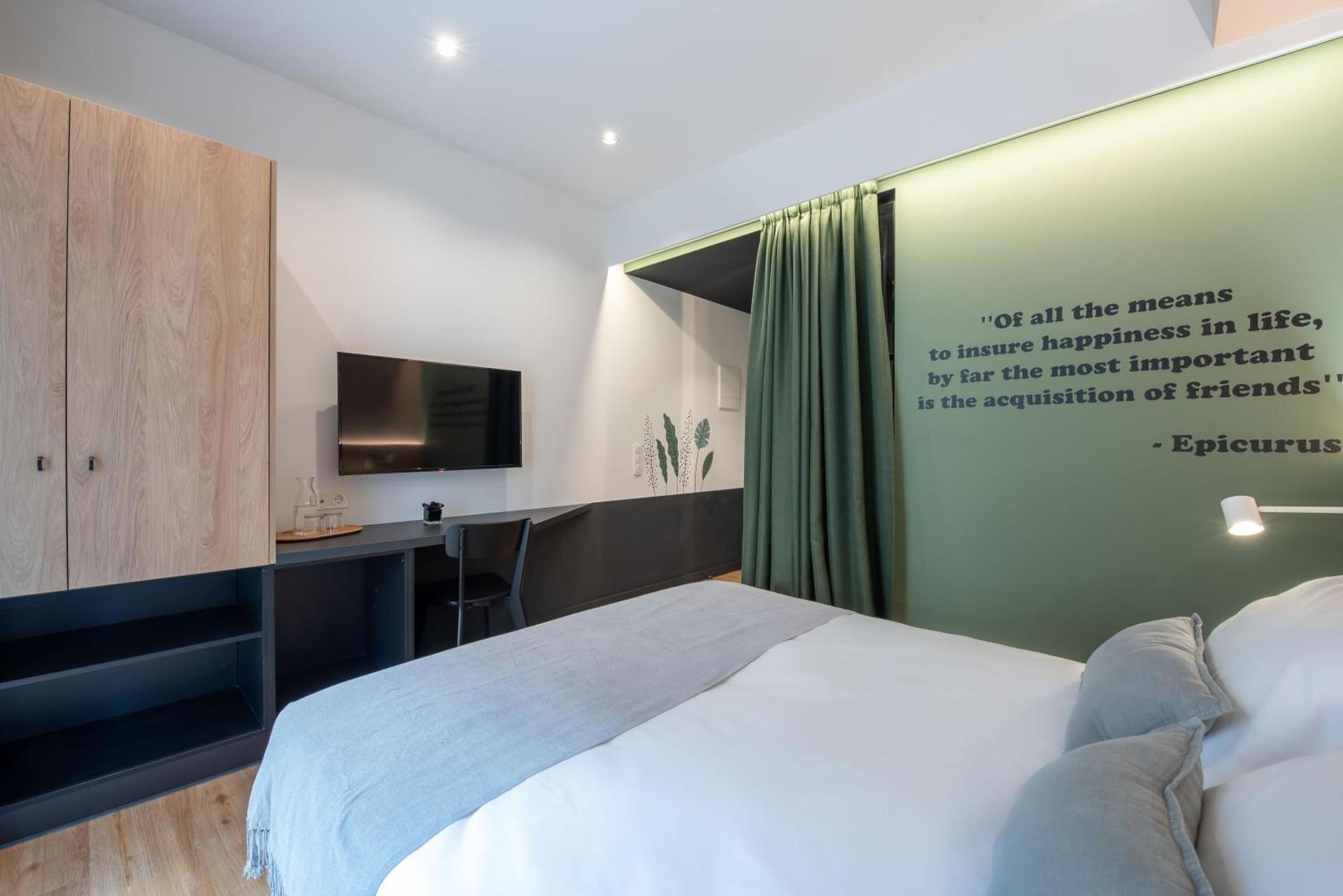 Corto Maltese Boutique - Photo 22