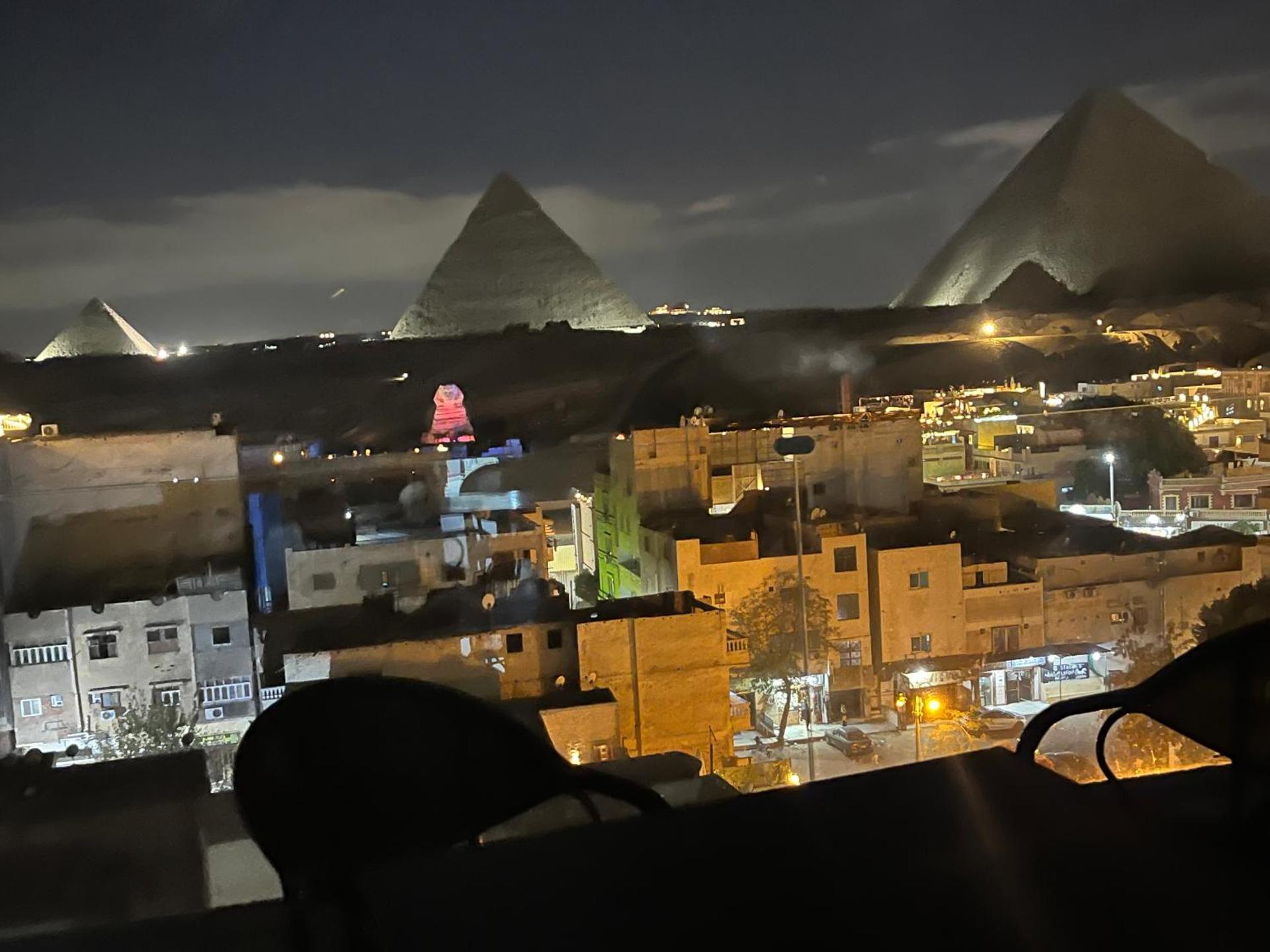 Middle east pyramids veiw &jacuzzi - Photo 25