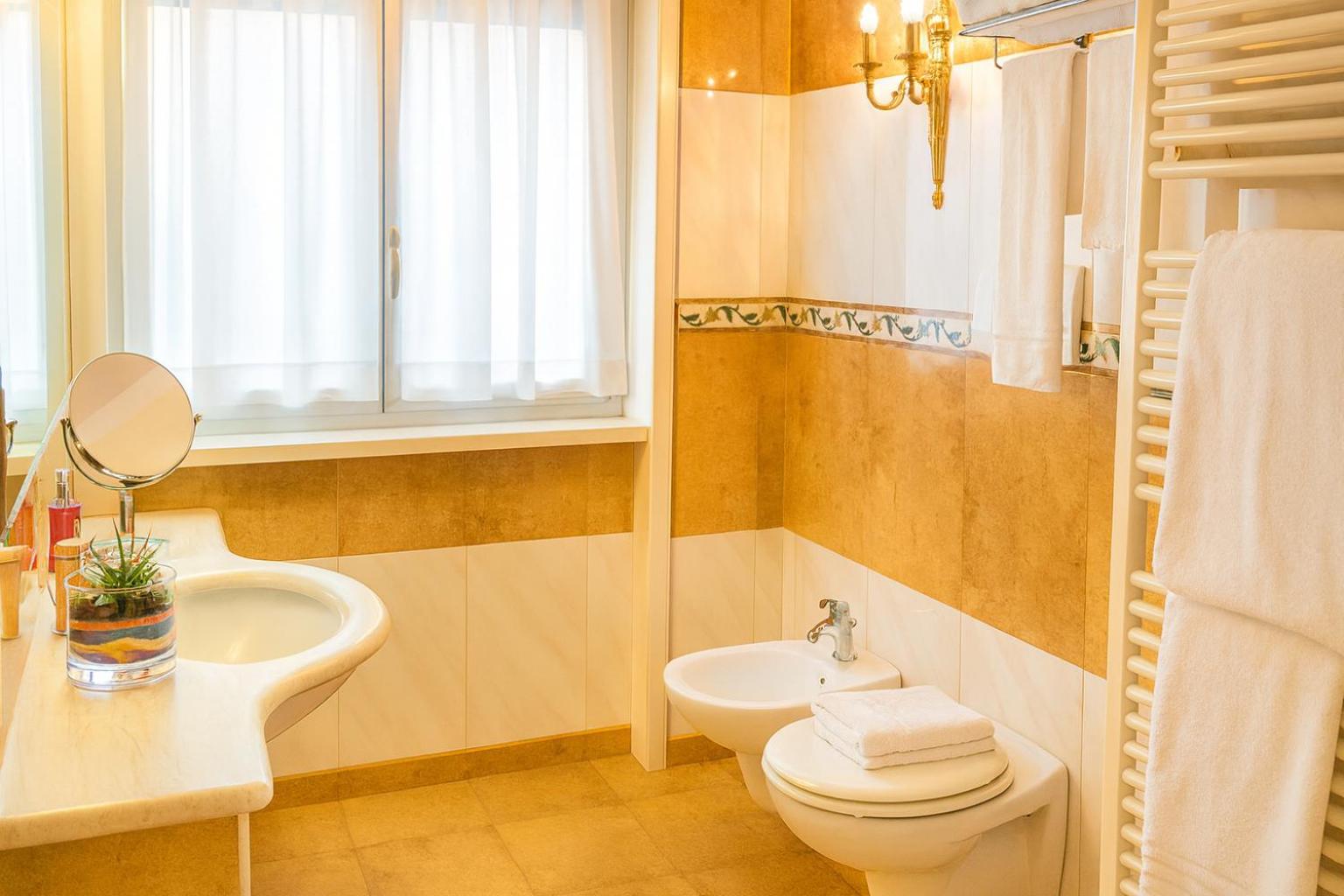 LVG Hotel Collection - La Bussola - Photo 43