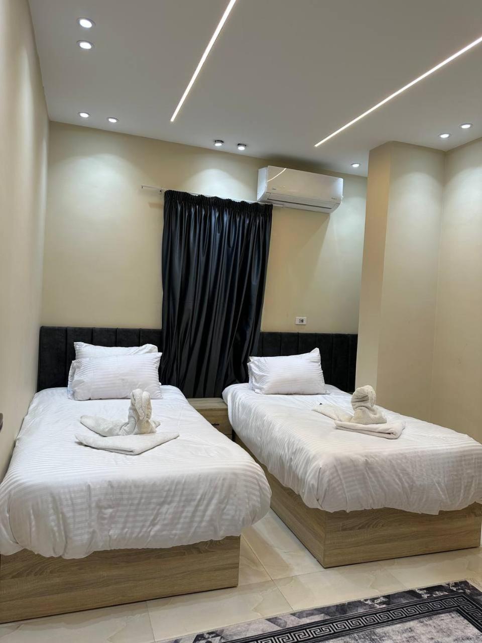 Linda Pyramids view - Photo 88