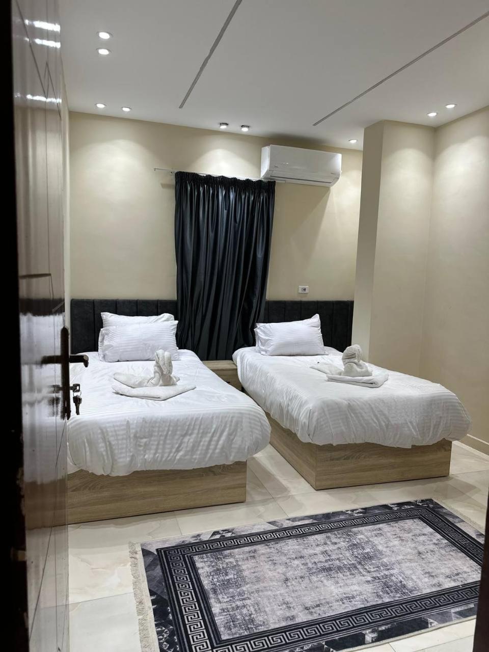 Linda Pyramids view - Photo 98