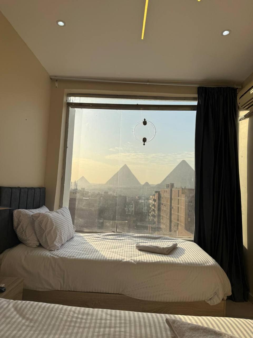 Double or Twin Room with Mountain View