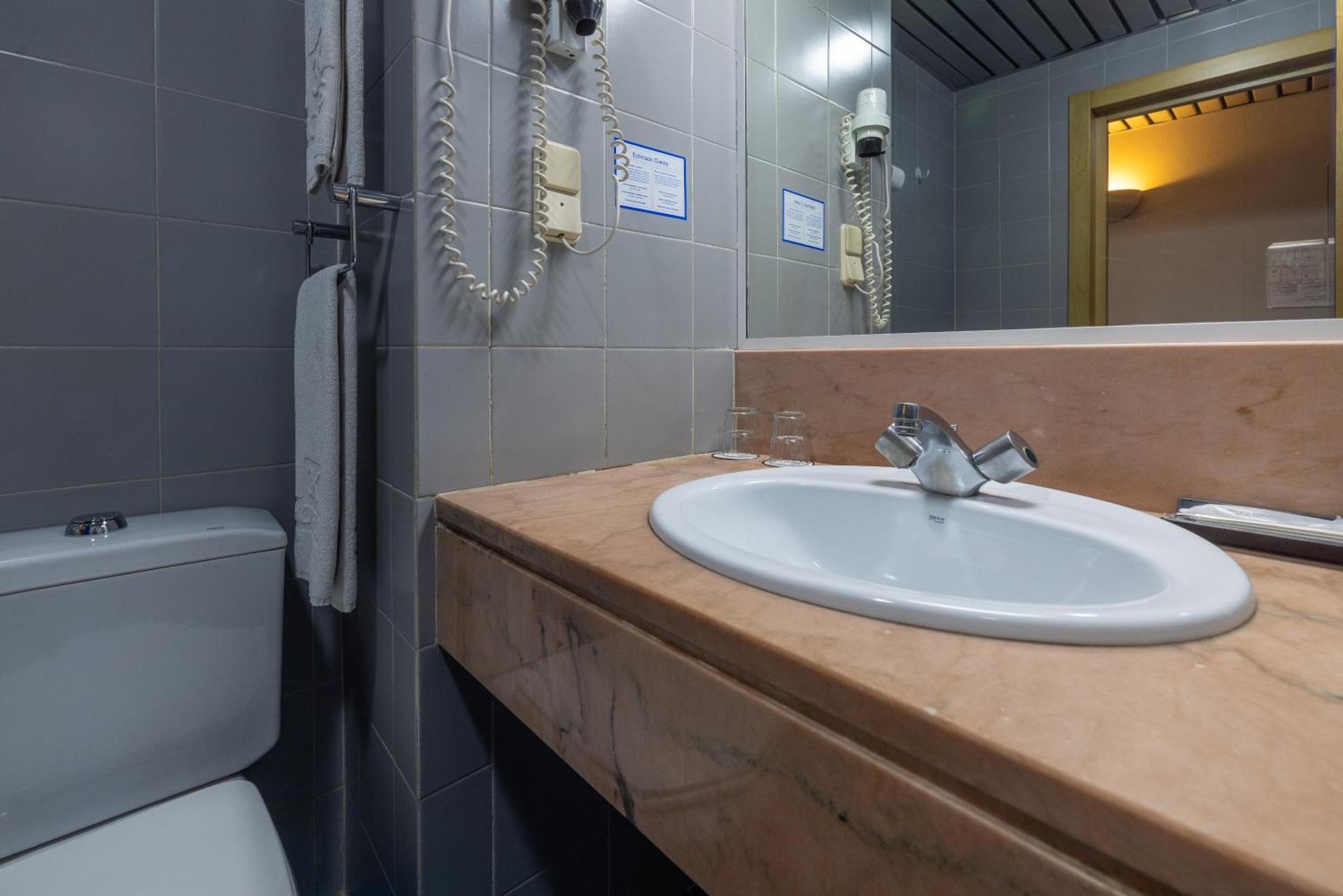 Hotel 3K Barcelona - Photo 126