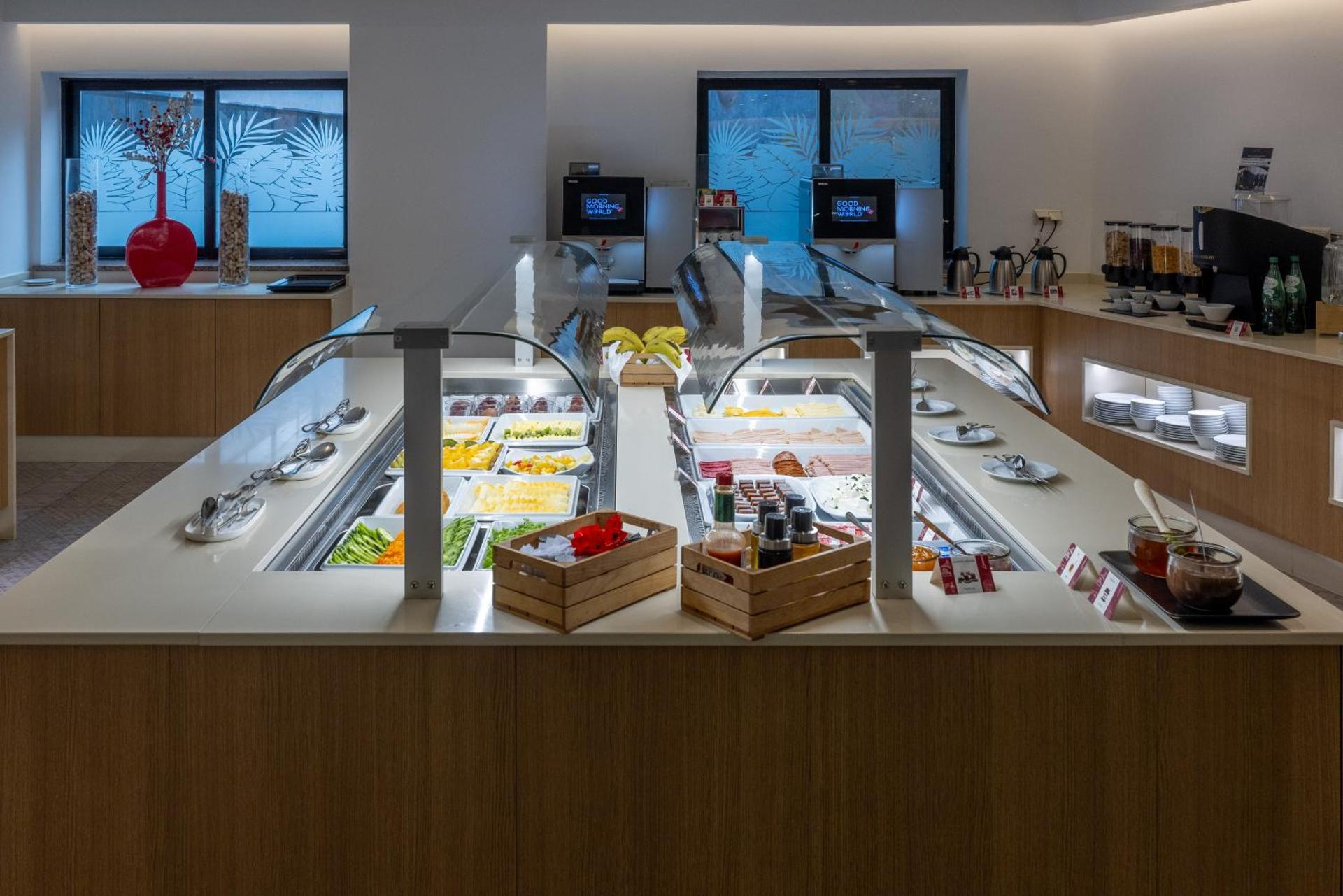 Hotel 3K Barcelona - Photo 201