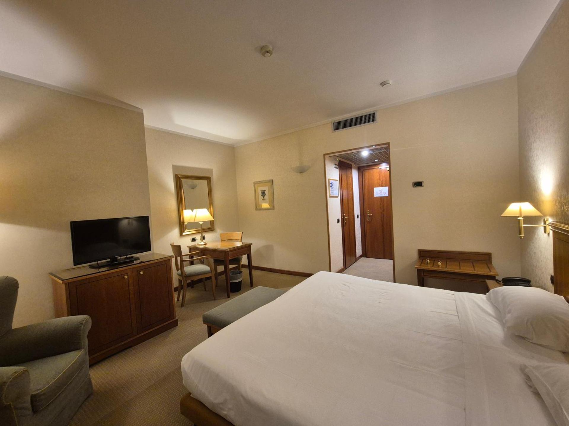 Hotel Excelsior Magenta - Photo 11