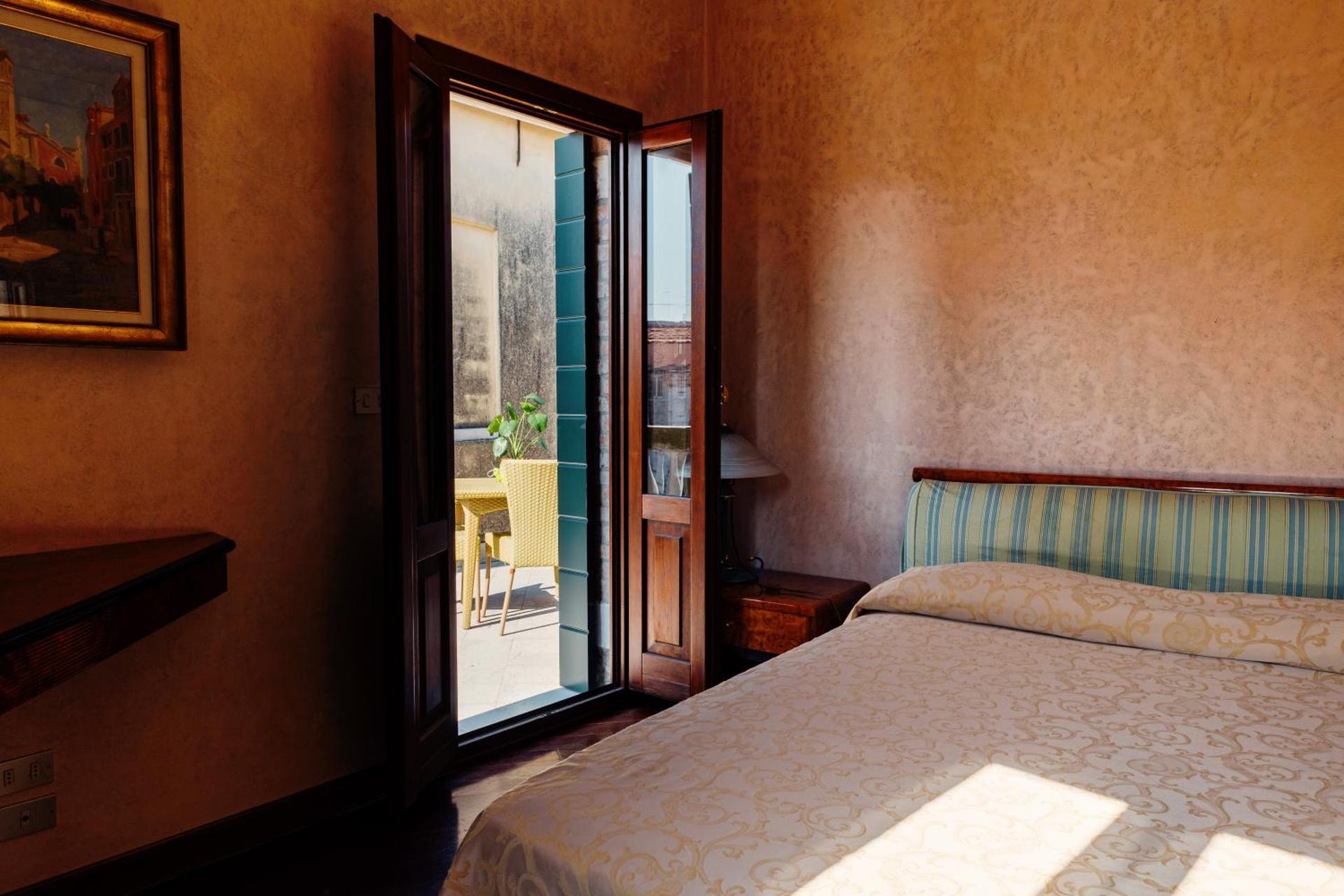 Casa Dei Pittori Venice Apartments - Photo 72