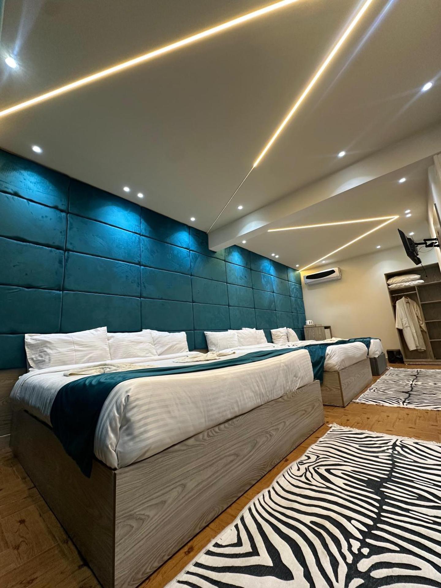 Soho Scarab Pyramids View - Photo 54