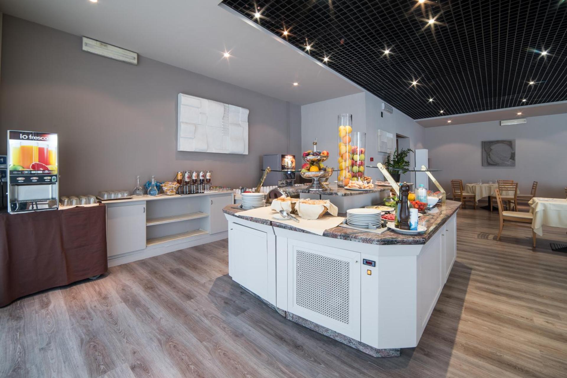 Idea Hotel Piacenza - Photo 58