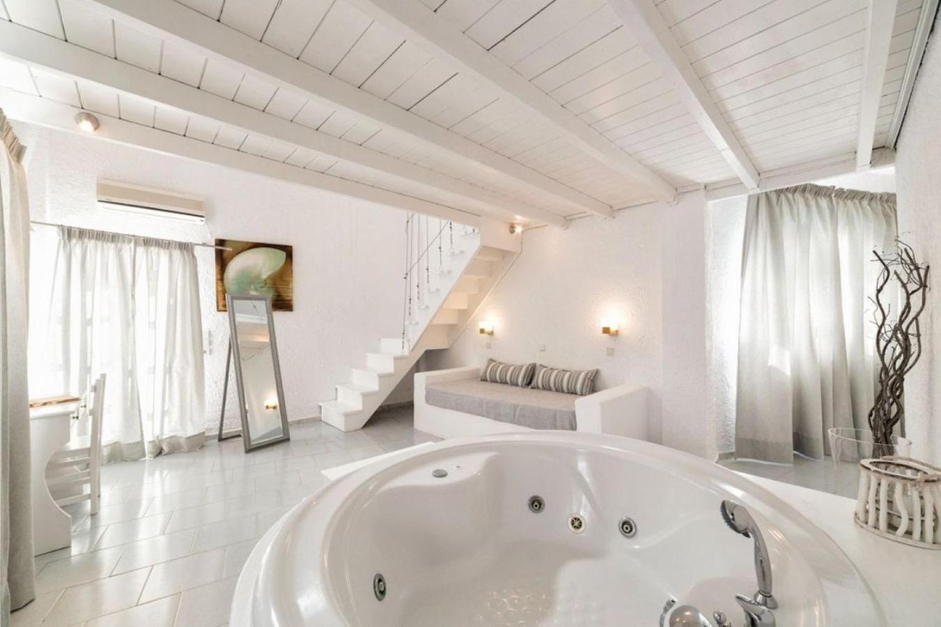 Artemis Suites - Photo 27