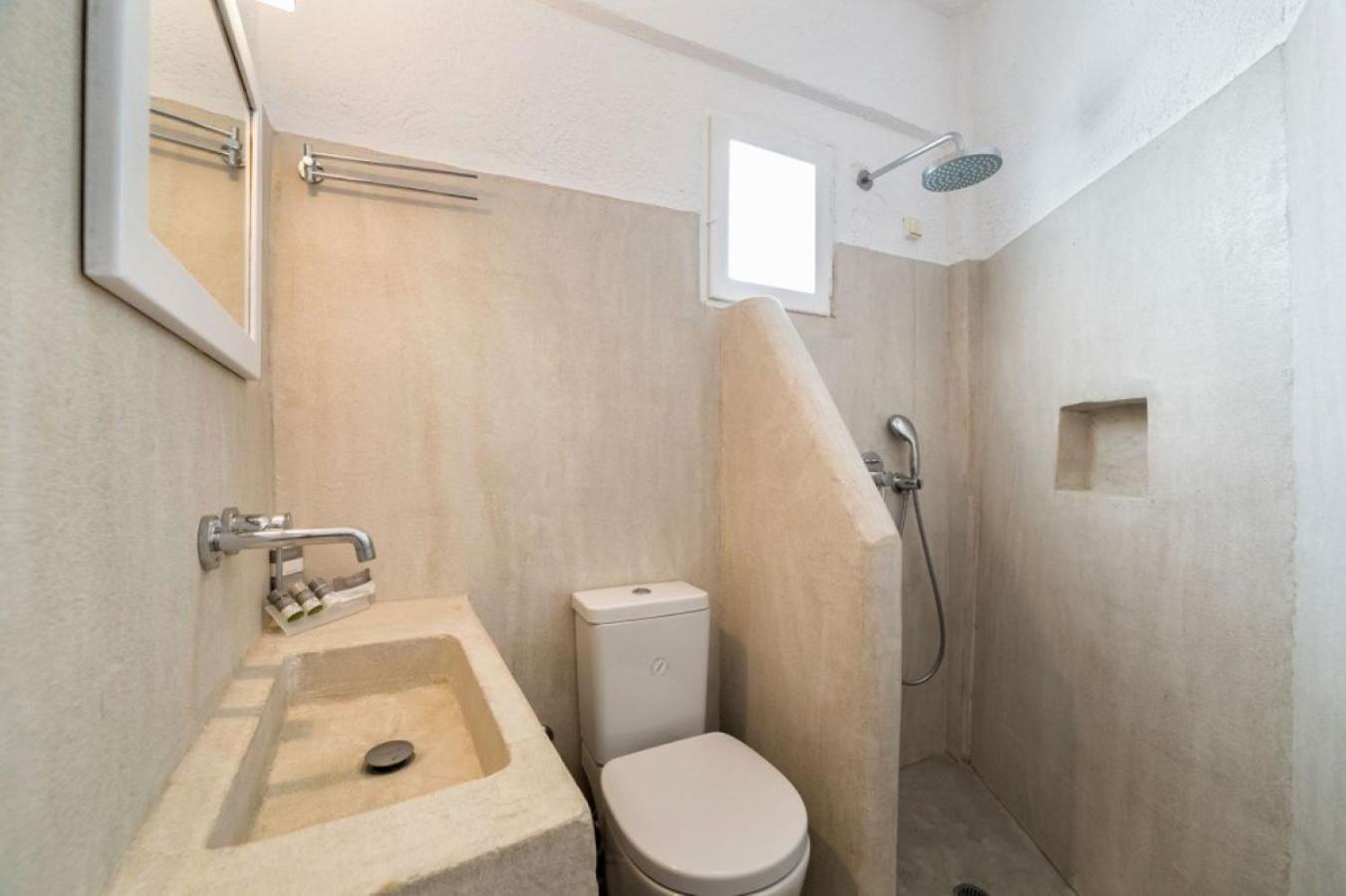Artemis Suites - Photo 41