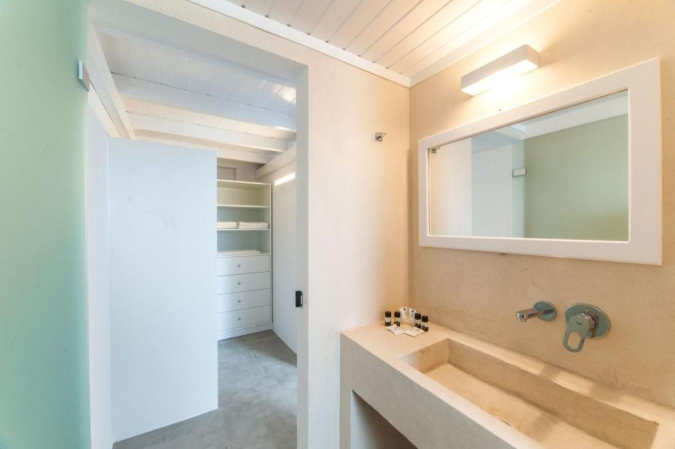 Artemis Suites - Photo 26