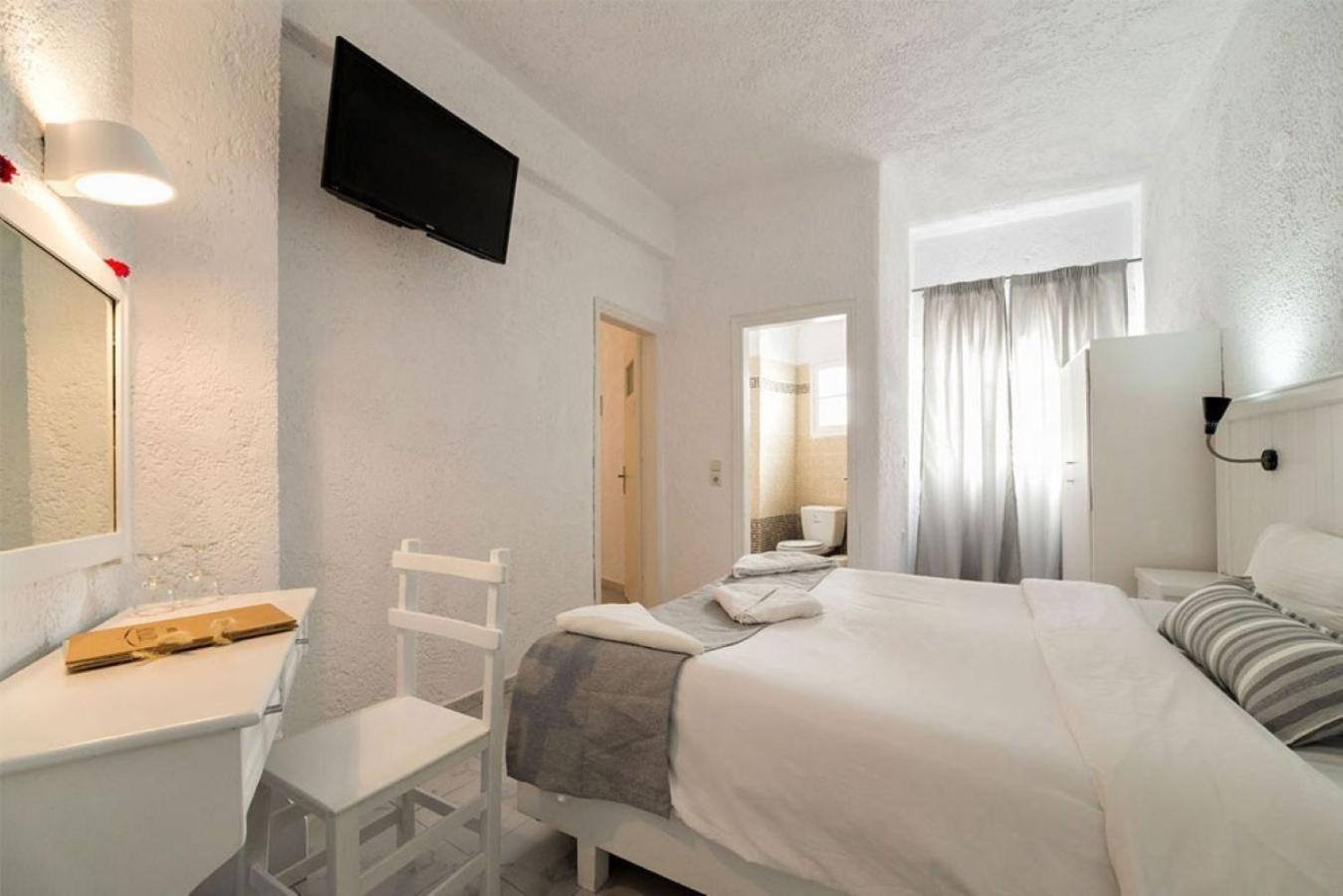 Artemis Suites - Photo 21