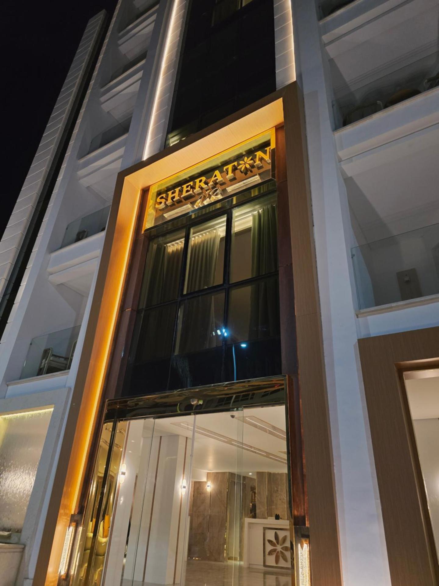 Sheraton Air Hotel - Photo 4