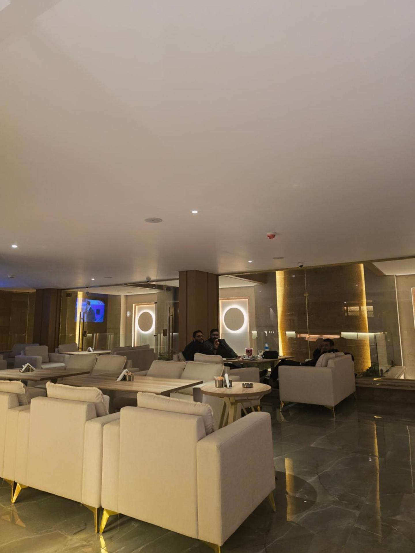 Sheraton Air Hotel - Photo 19