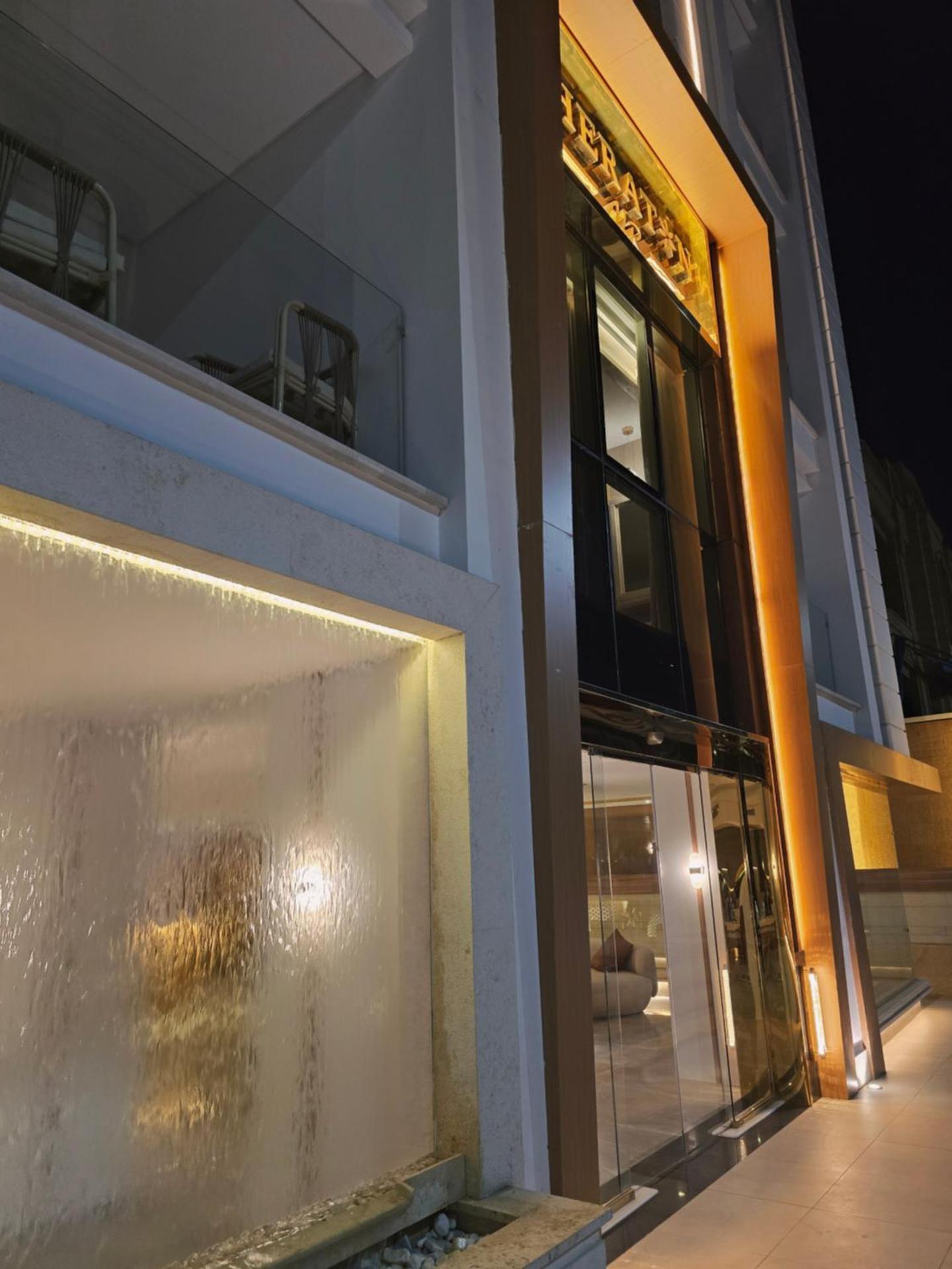 Sheraton Air Hotel - Photo 26