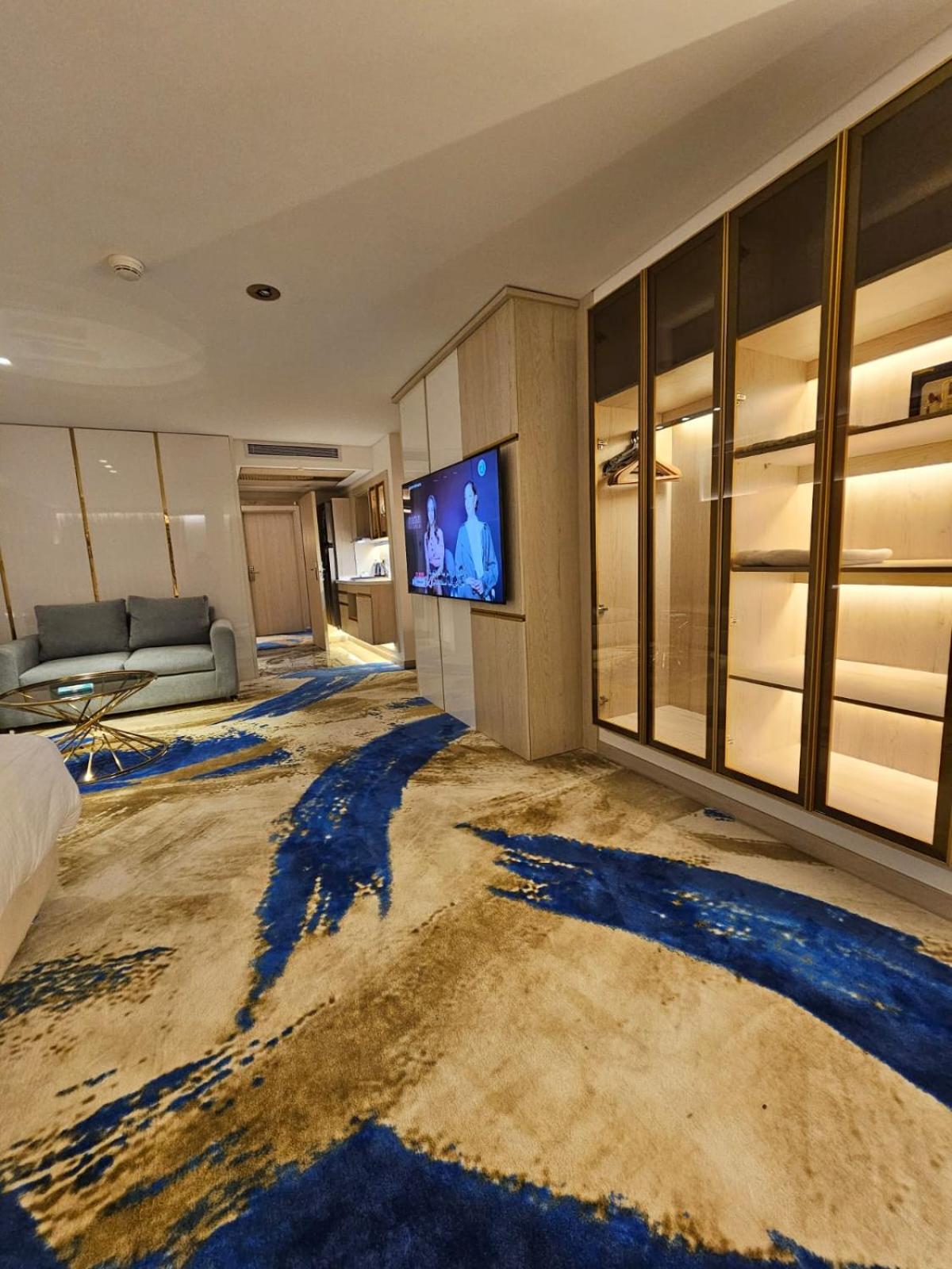 Sheraton Air Hotel - Photo 66