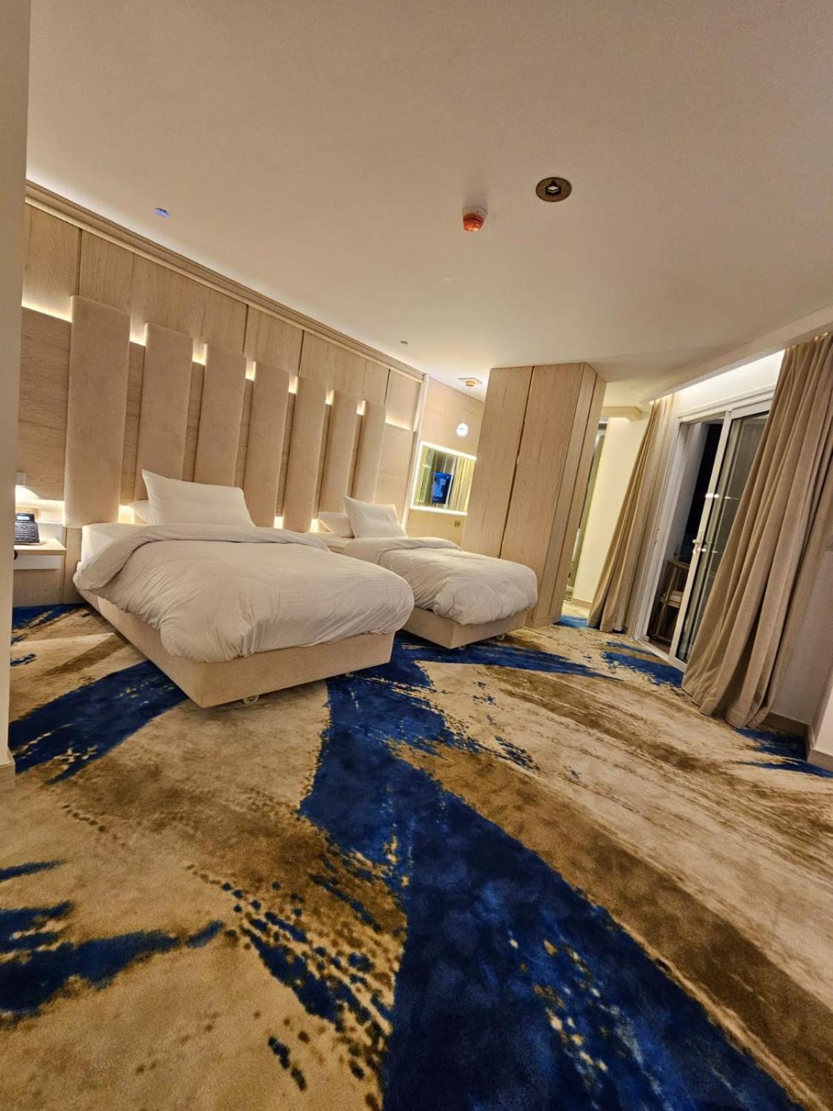 Sheraton Air Hotel - Photo 49