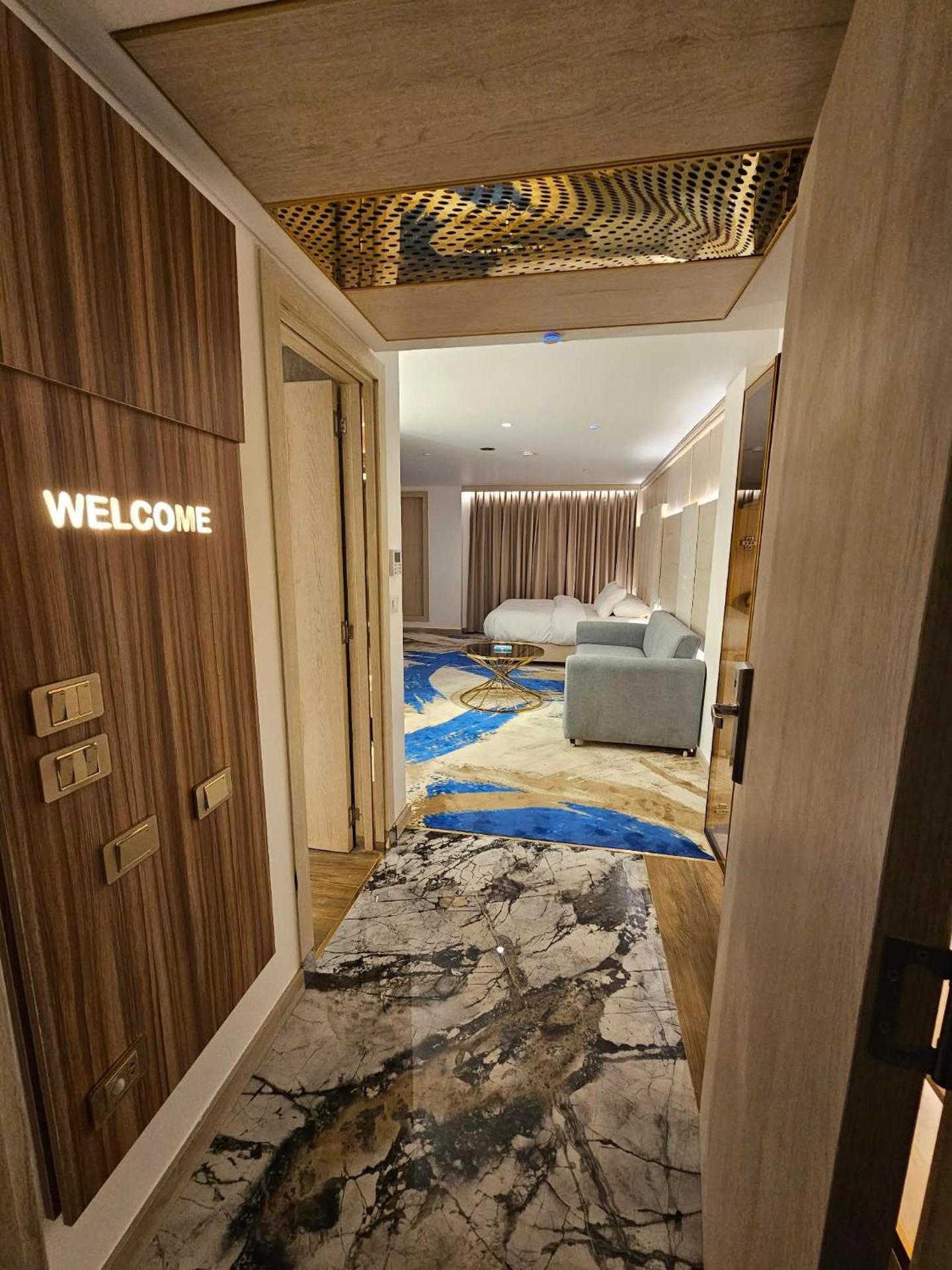 Sheraton Air Hotel - Photo 37