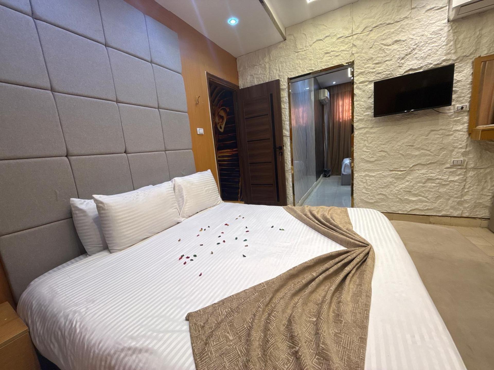 Dayy Pyramids View Hotel - Photo 9