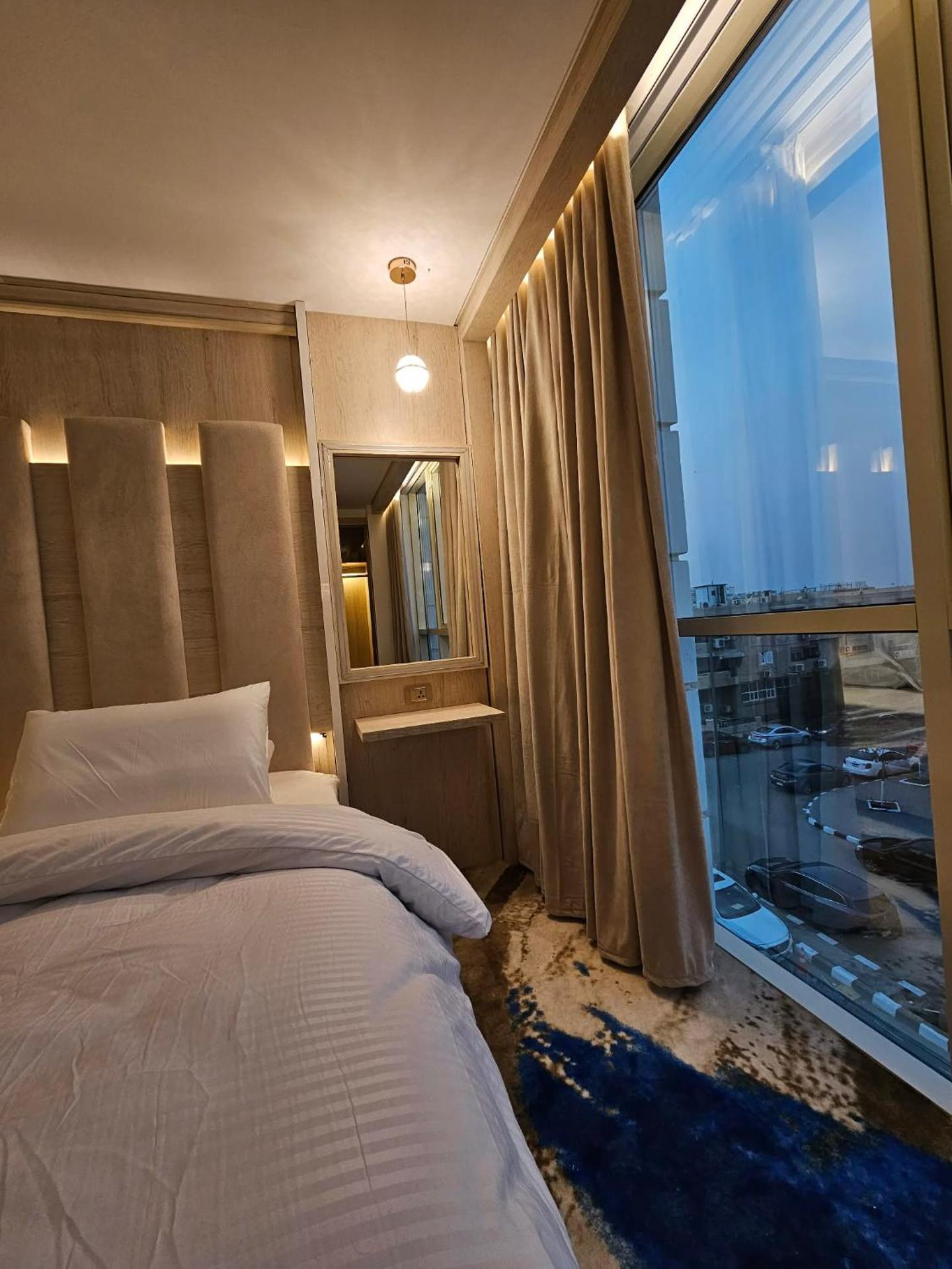 Sheraton Air Hotel - Photo 71