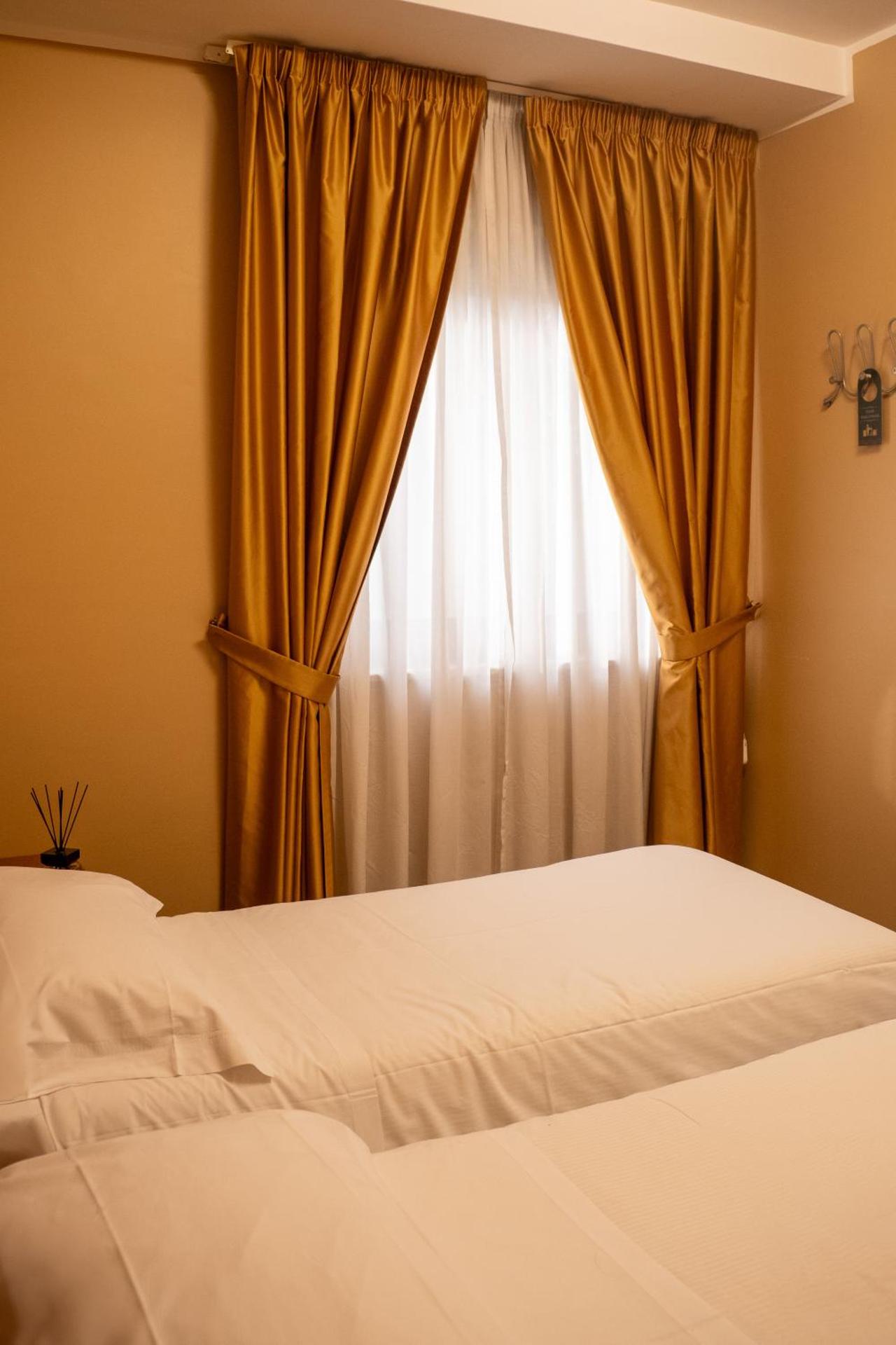 Hotel Dimora Adriana - Photo 24
