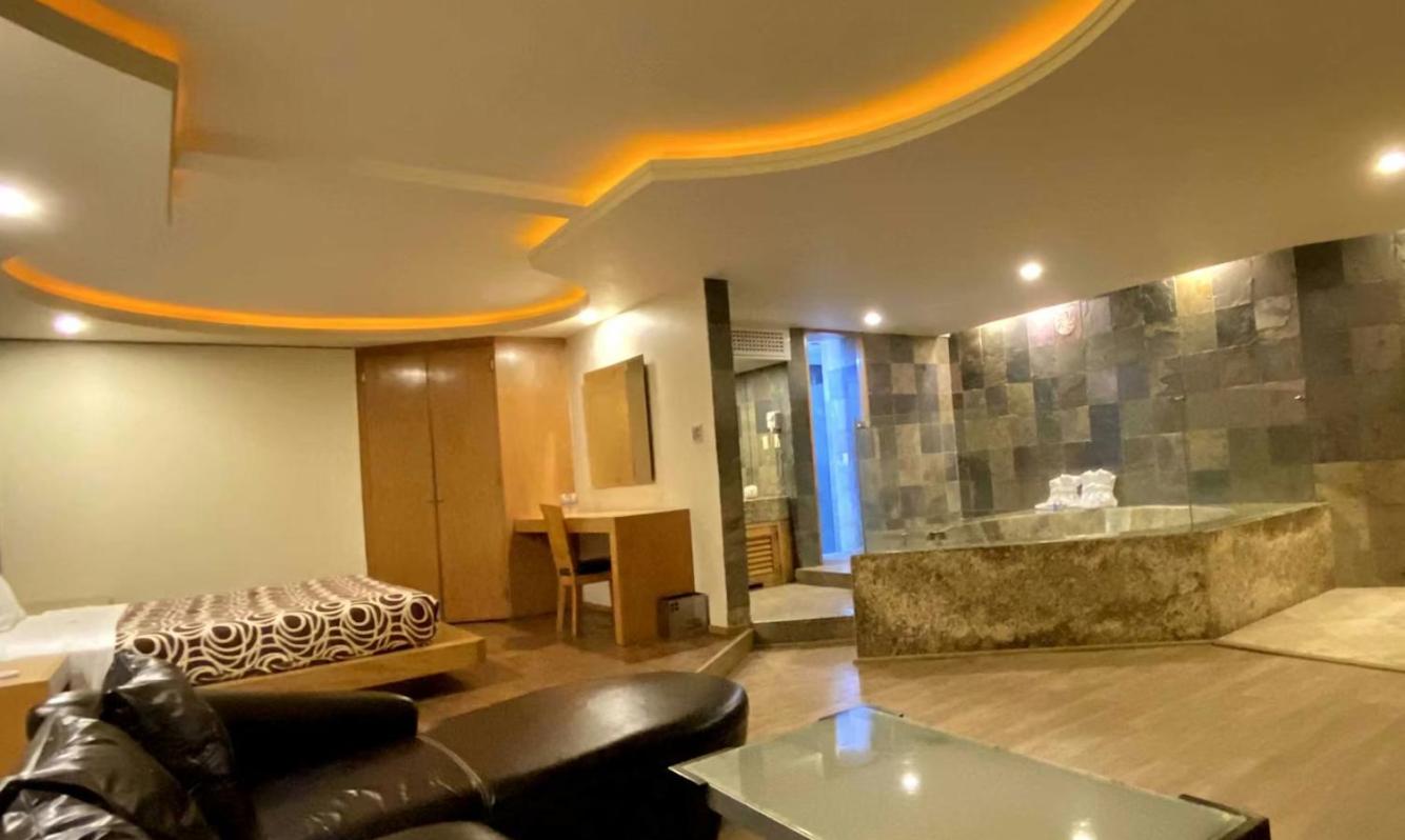 Hotel Lord - Photo 9