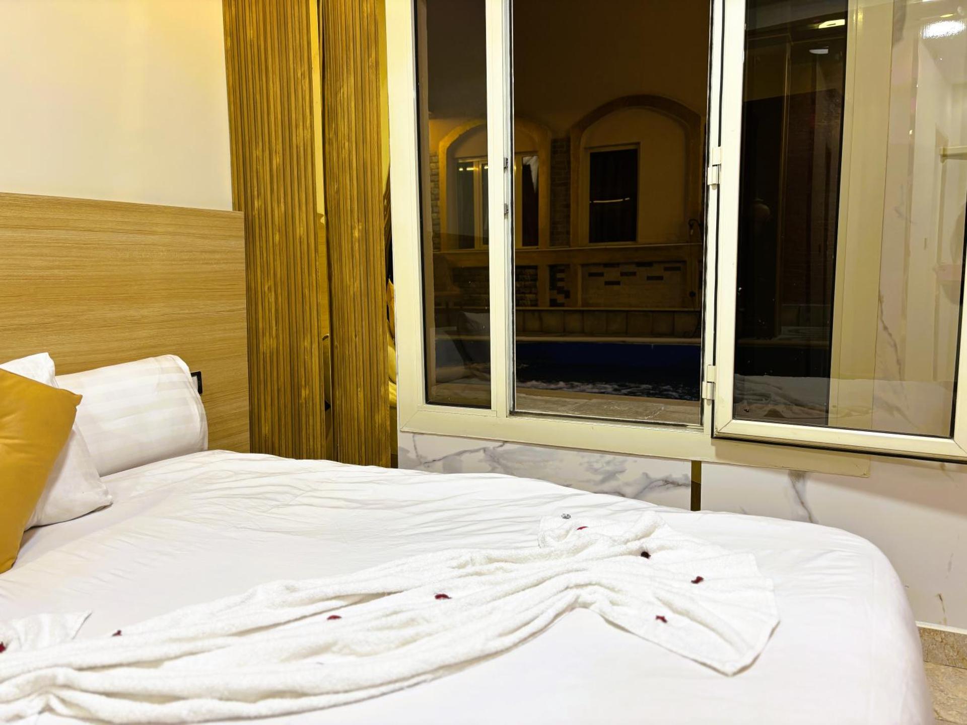 Nisut Pyramids Hotel - Photo 9