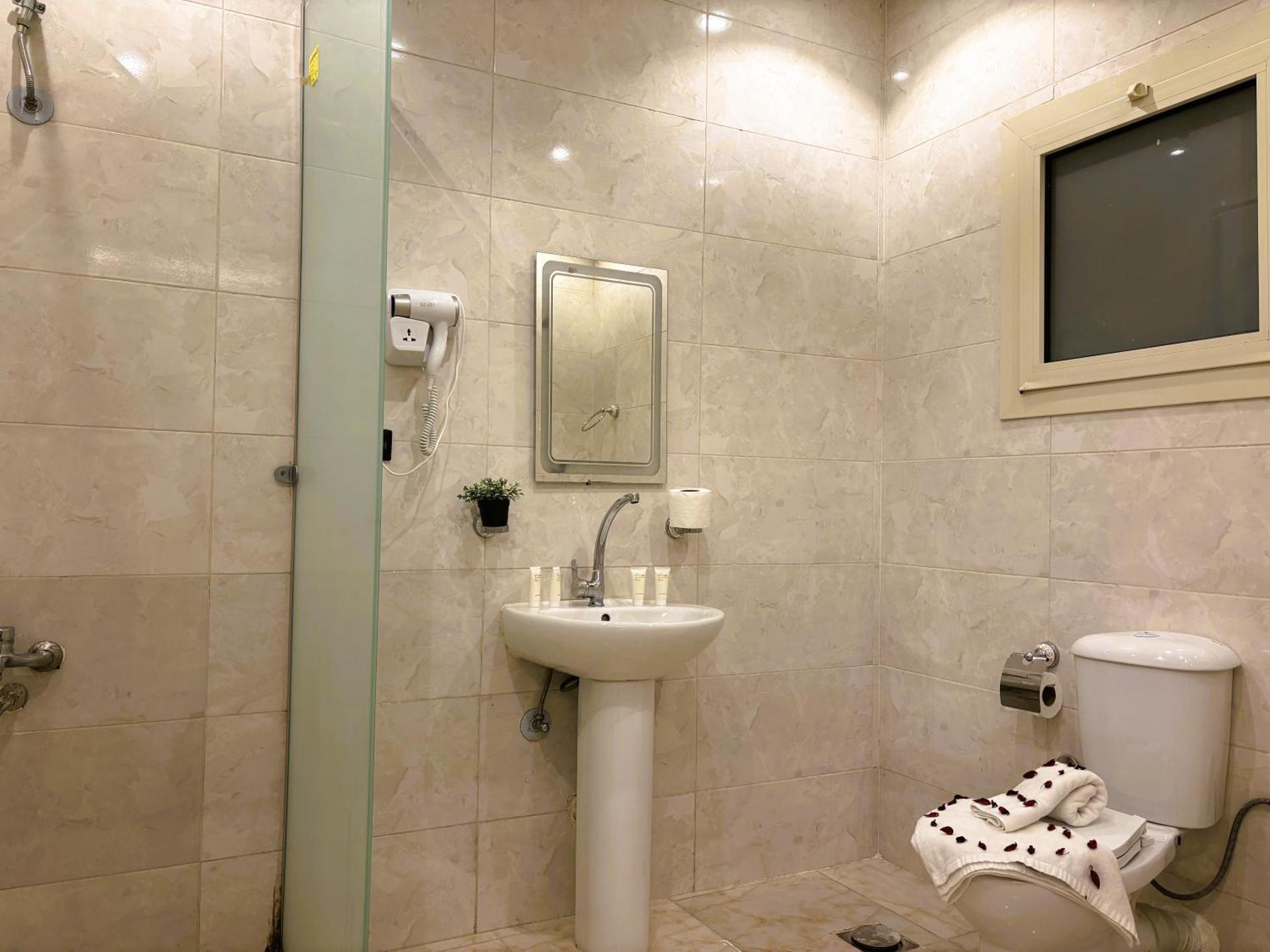 Nisut Pyramids Hotel - Photo 11