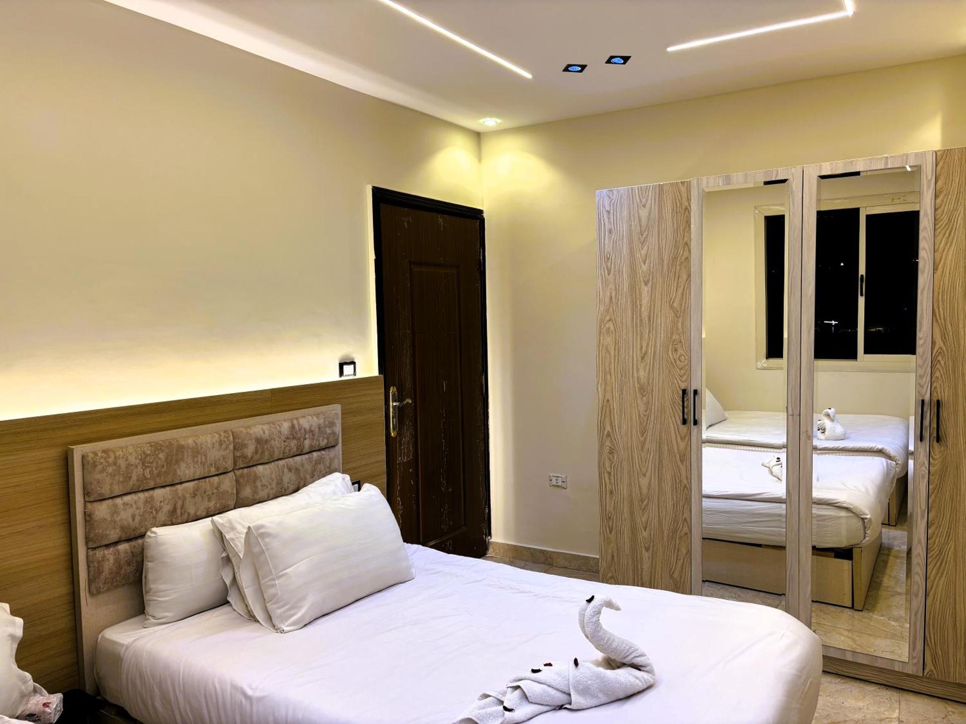 Nisut Pyramids Hotel - Photo 42