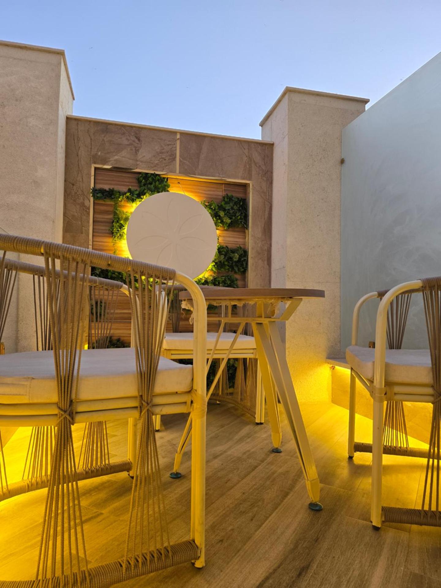 Sheraton Air Hotel - Photo 56