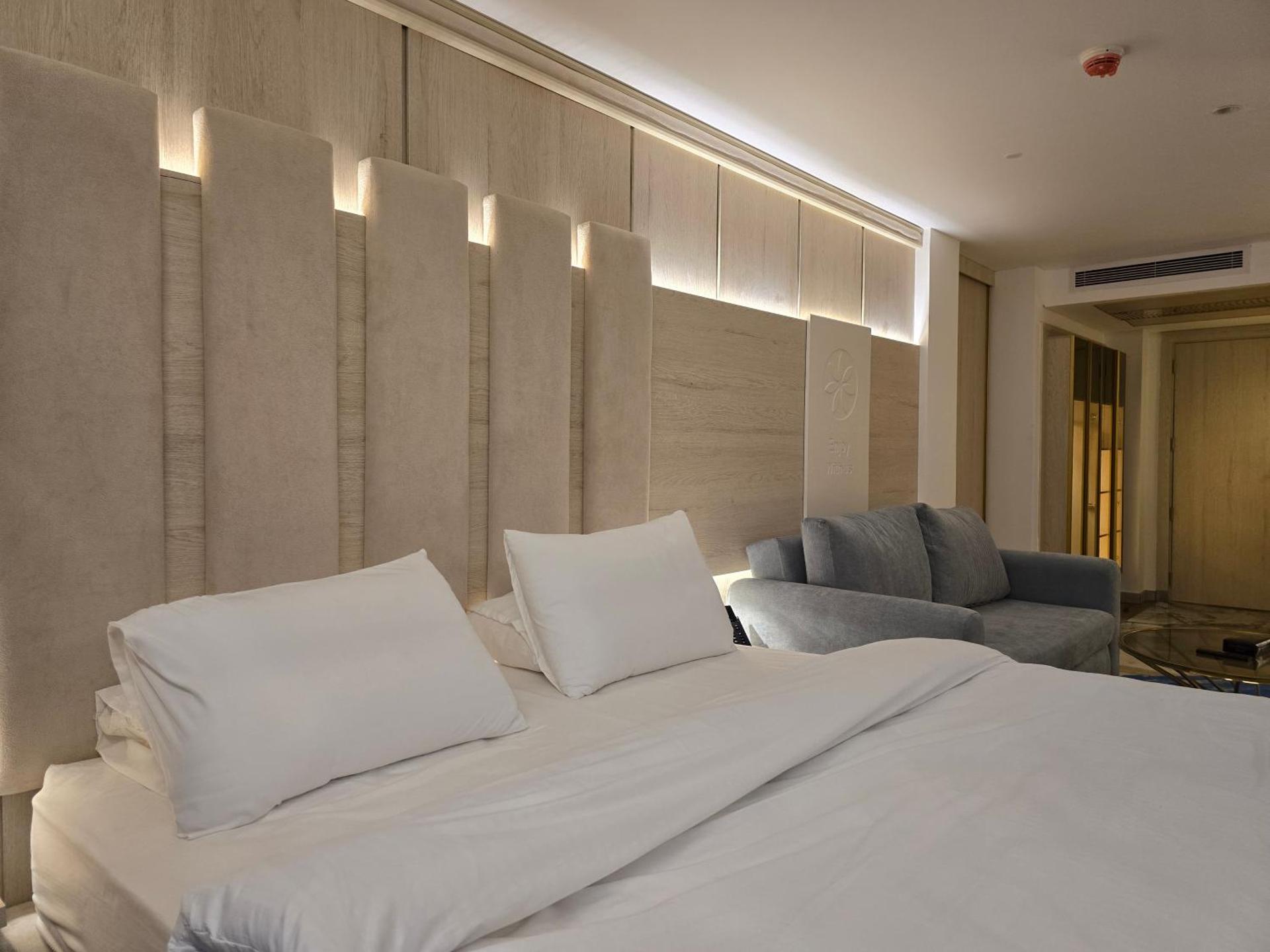 Sheraton Air Hotel - Photo 52